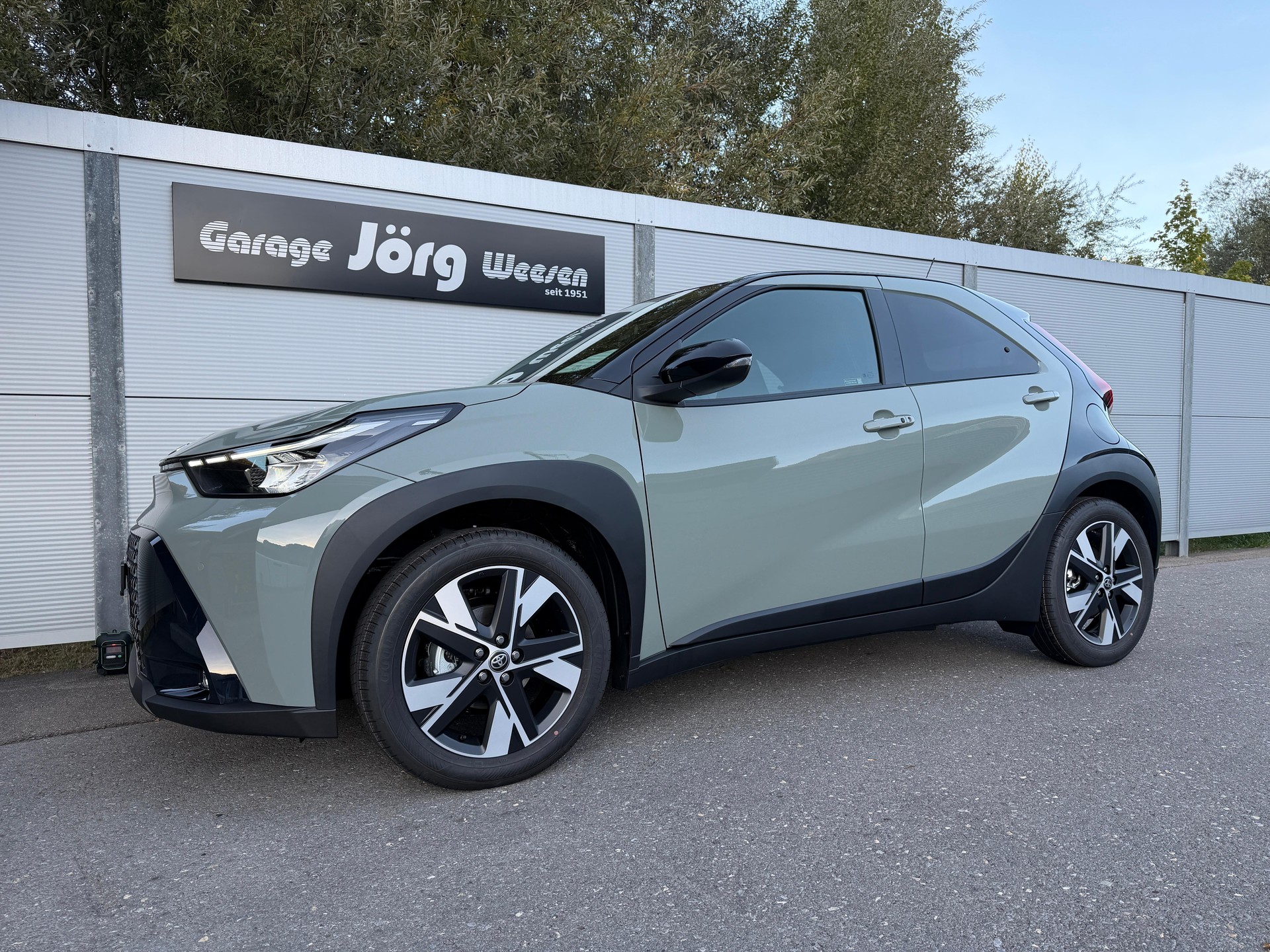 TOYOTA Aygo X 1.5 VVT-i HSD Trend-image-0