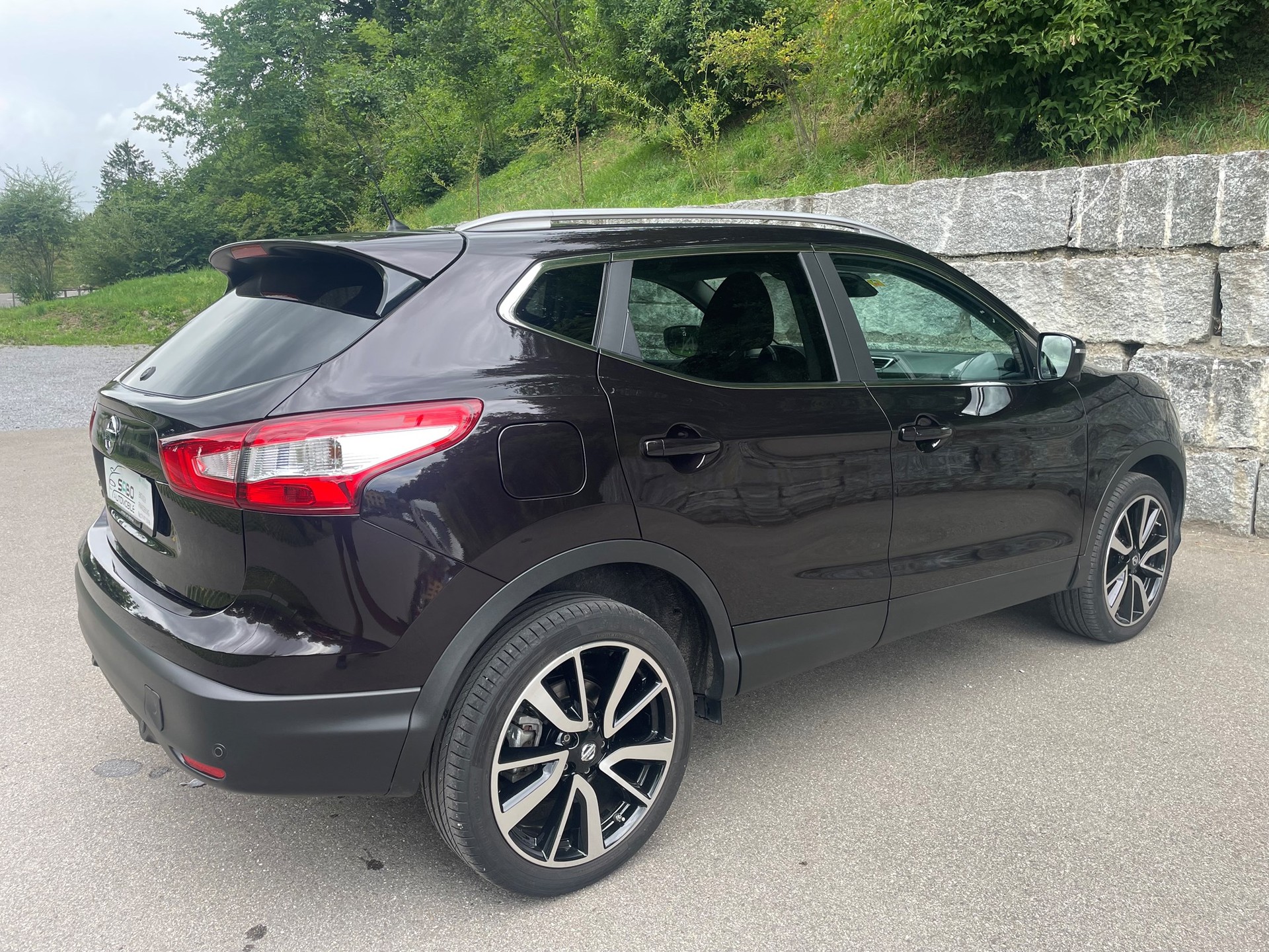 NISSAN Qashqai 1.6 dCi Swiss Edition Premium Xtronic CVT-image-2
