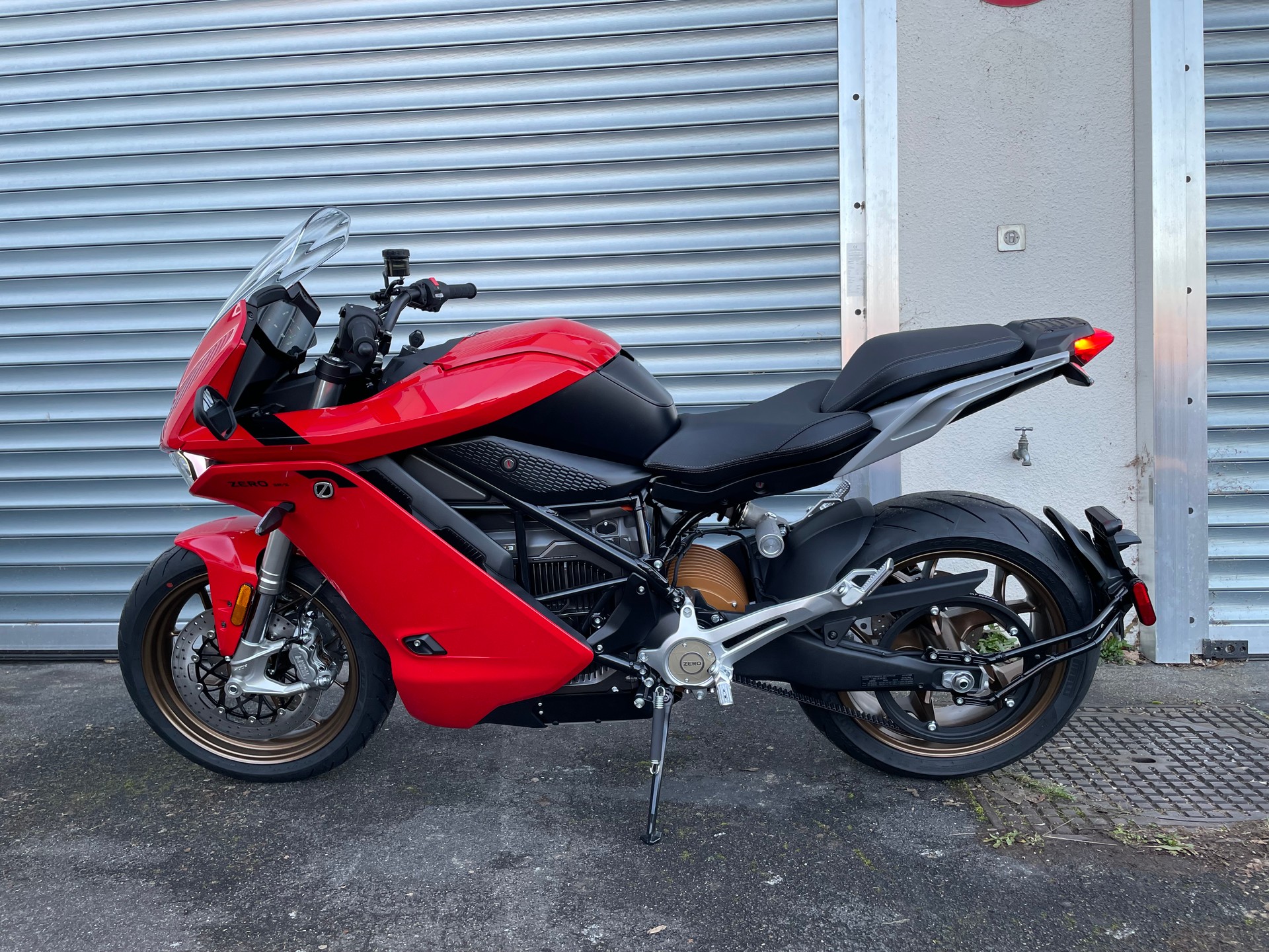 ZERO SRS ZF 17.3-showroom-element-2