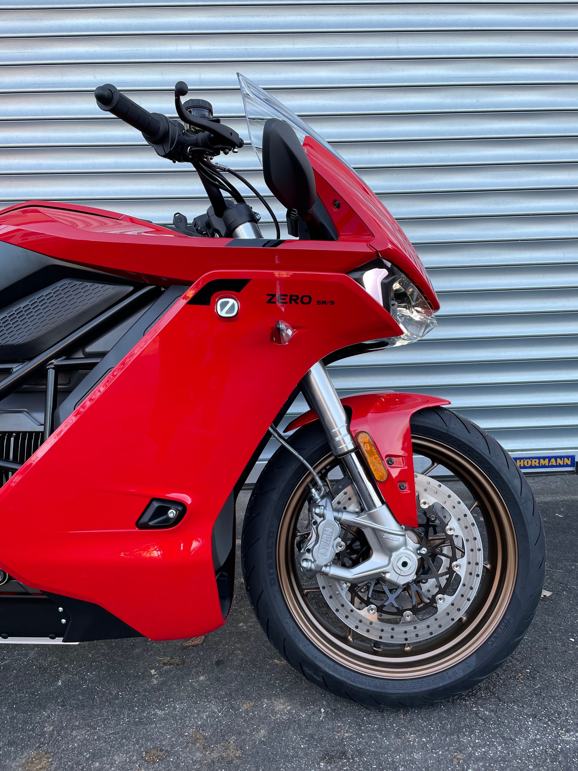 ZERO SRS ZF 17.3-showroom-element-3