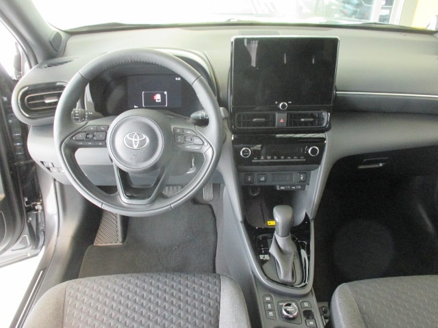 TOYOTA Yaris Cross 1.5 TREND AWDi e-CVT 130 PS-image-4