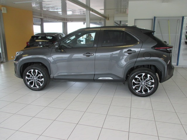 TOYOTA Yaris Cross 1.5 TREND AWDi e-CVT 130 PS-image-2