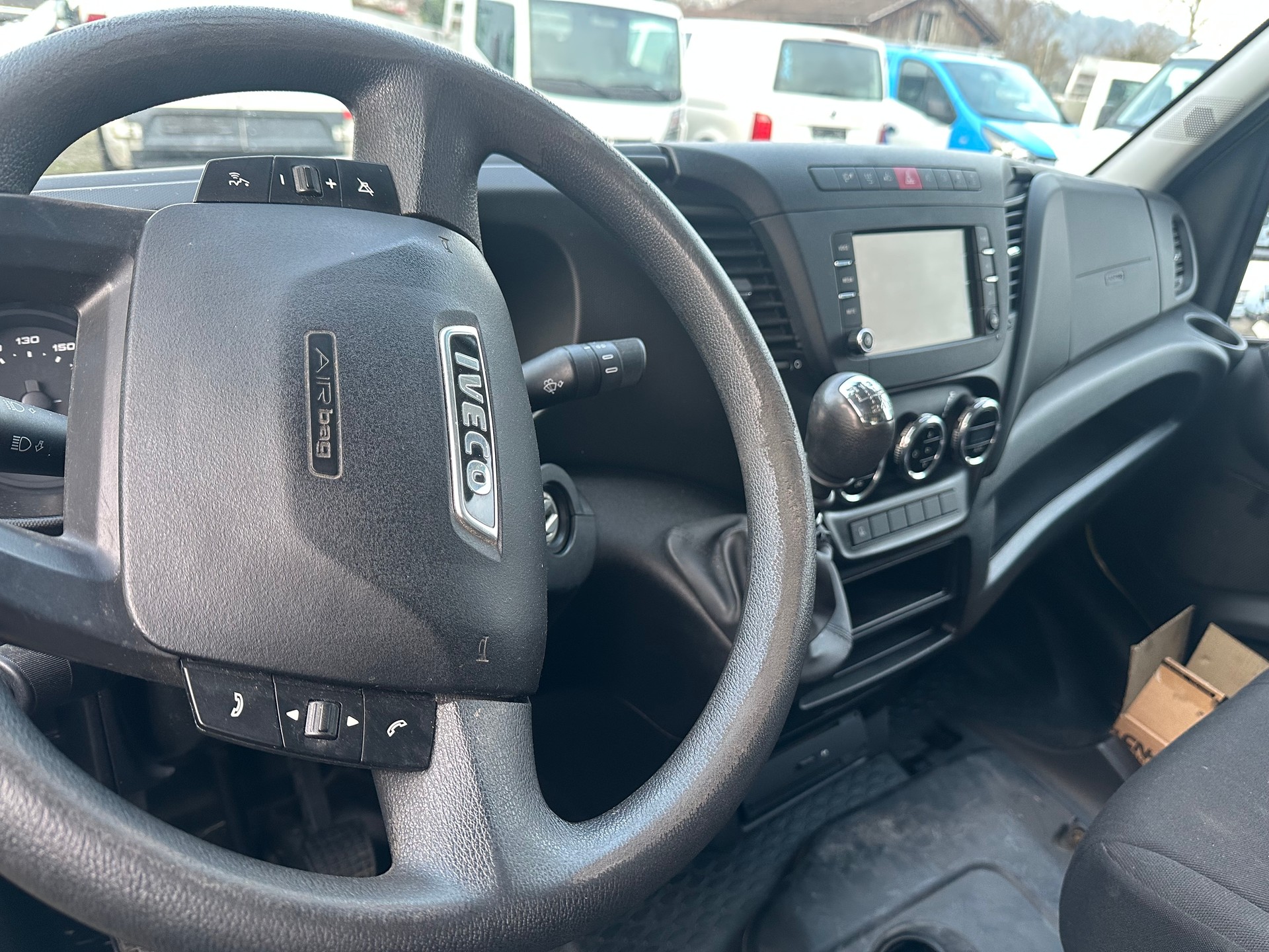 IVECO 35S15-image-1