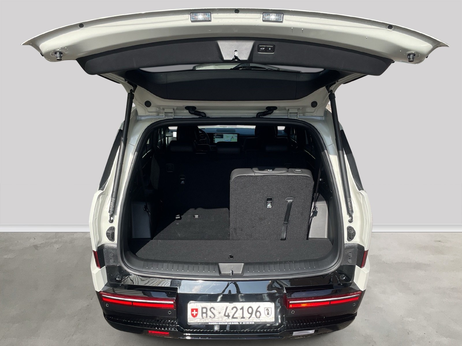 HYUNDAI Santa Fe 1.6 T-GDi PHEV Vertex Calligraphy 4WD Automatic-image-6