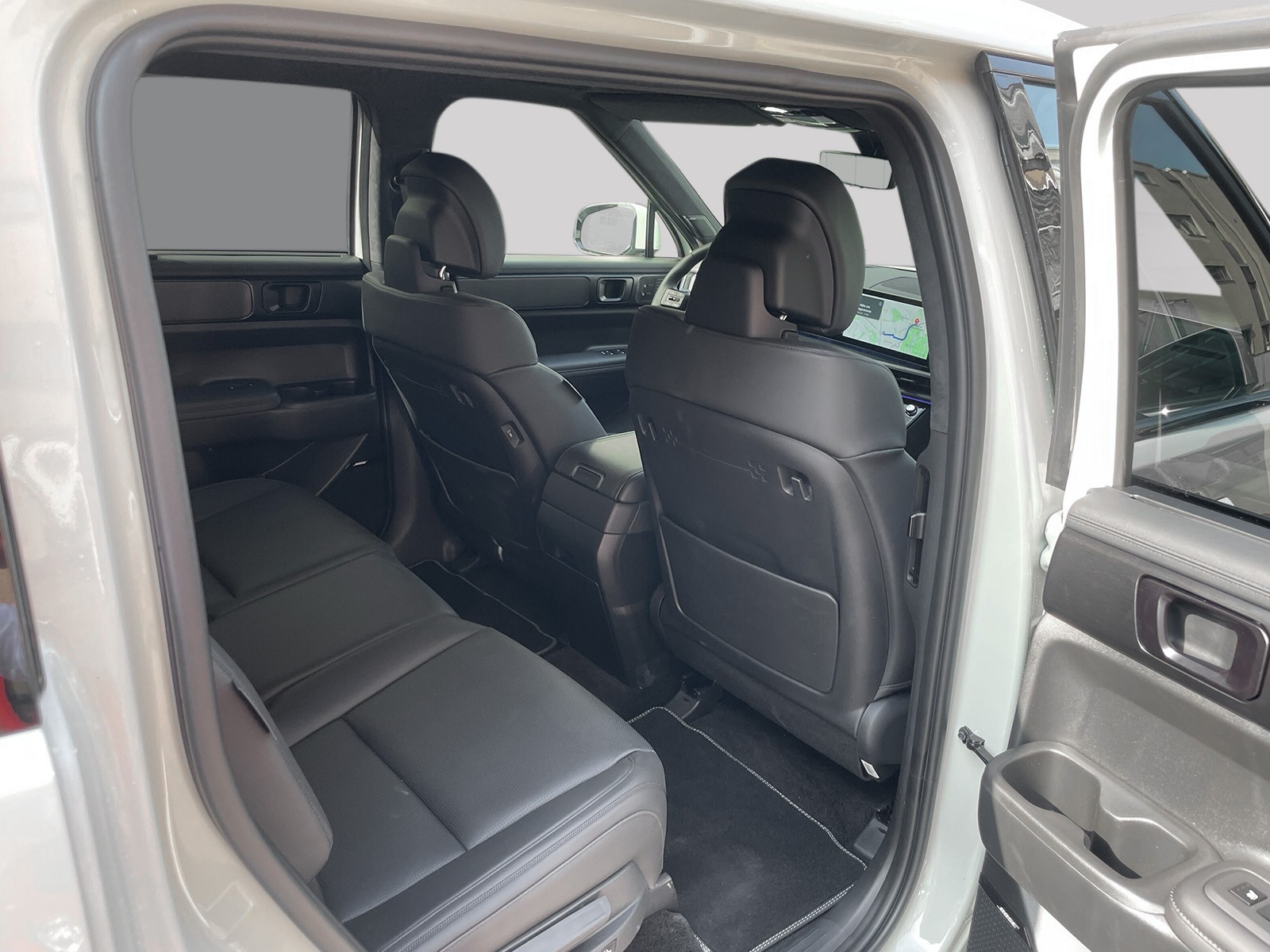 HYUNDAI Santa Fe 1.6 T-GDi PHEV Vertex Calligraphy 4WD Automatic-image-14