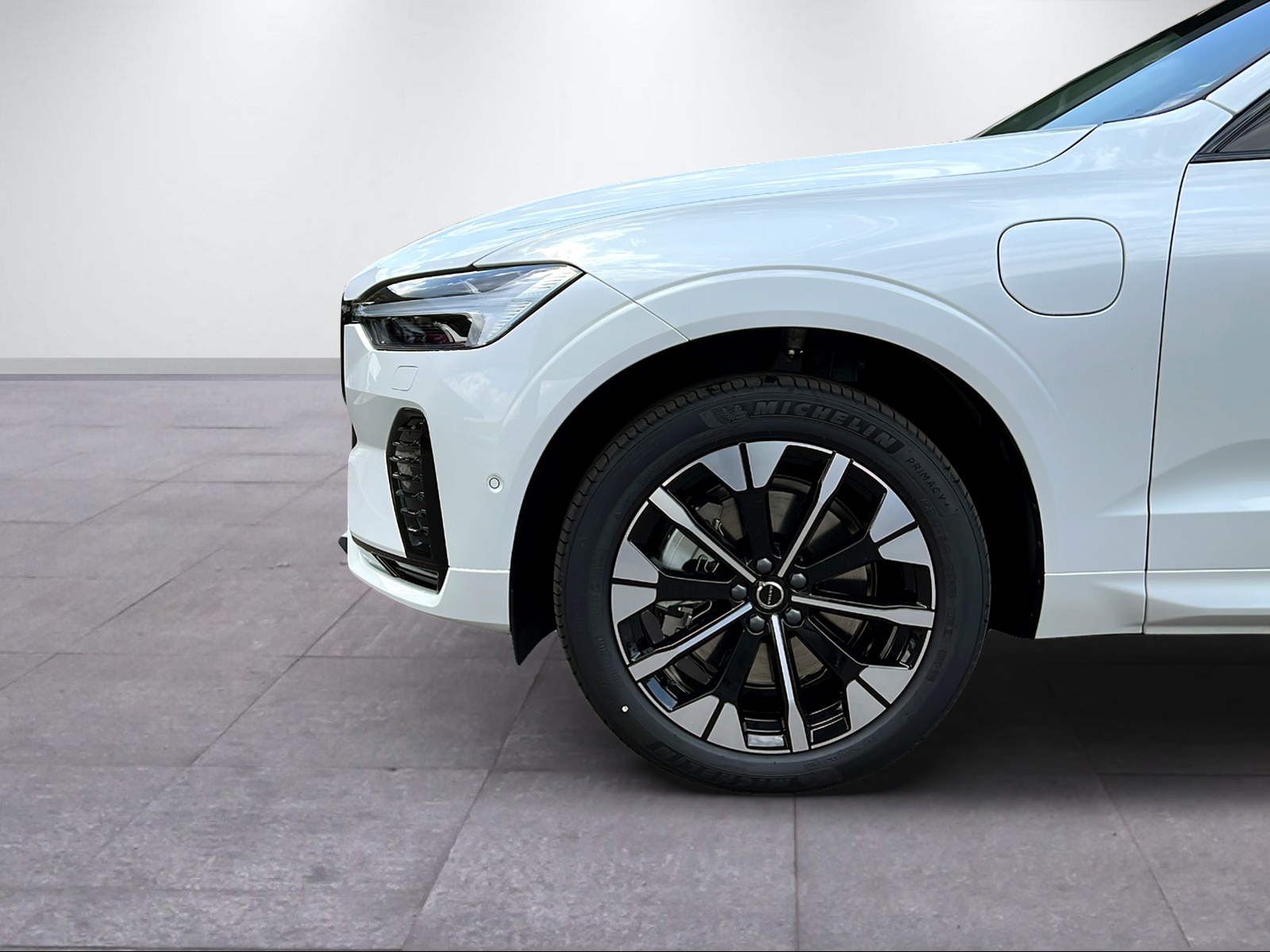 VOLVO XC60 2.0 T6 TE Ultra Dark eAWD-image-2