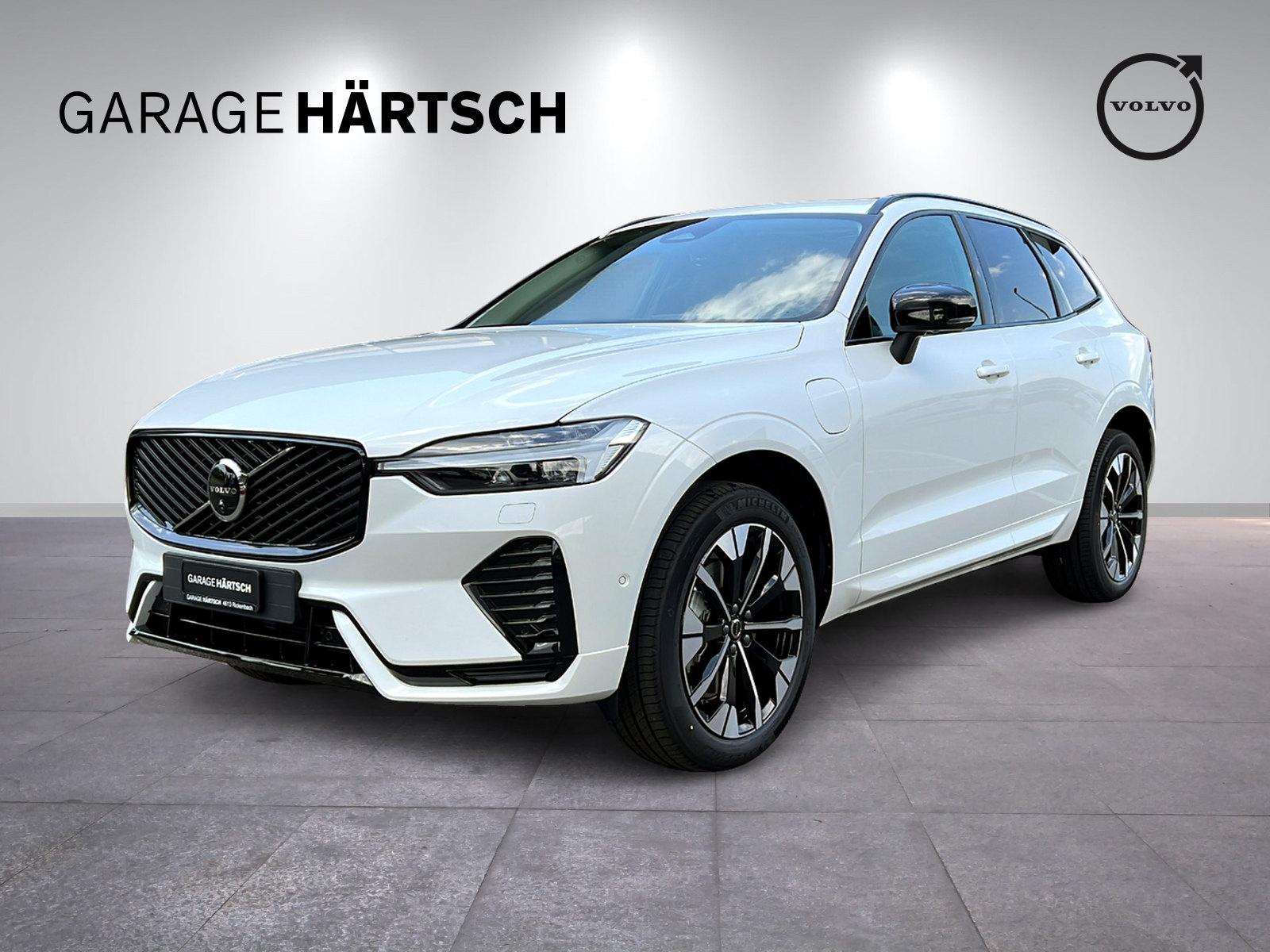 VOLVO XC60 2.0 T6 TE Ultra Dark eAWD-image-0
