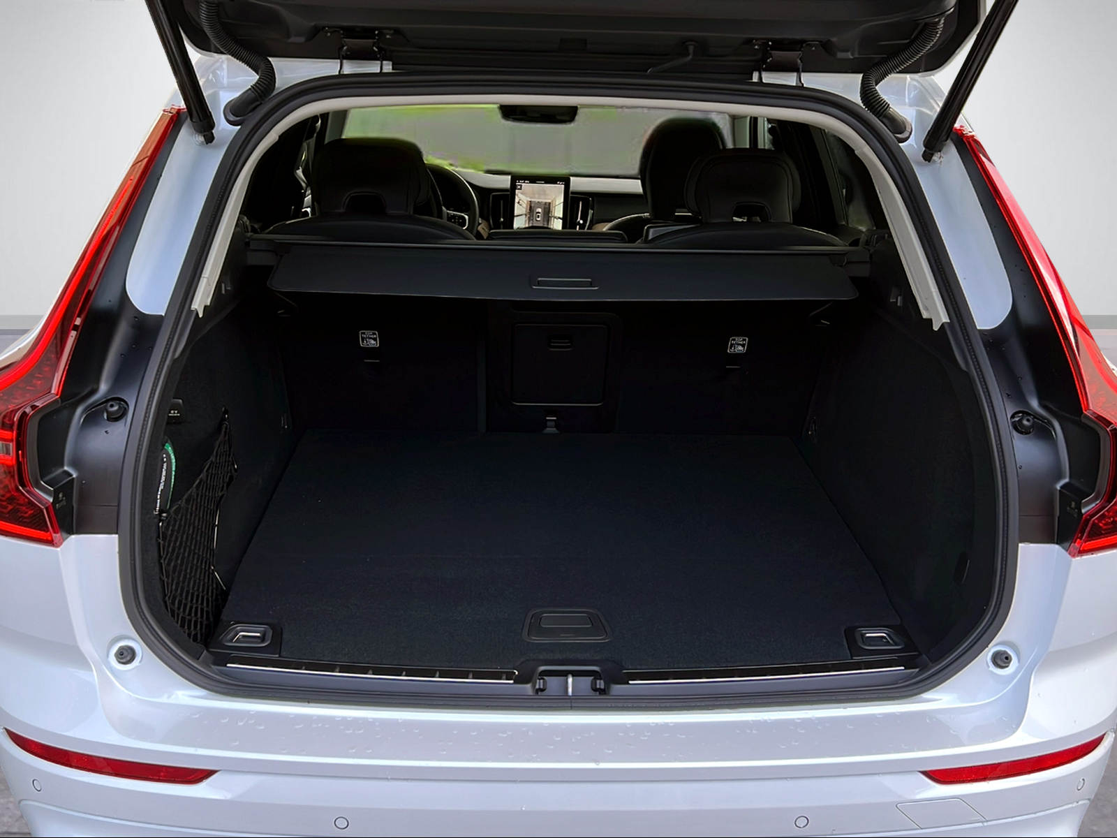 VOLVO XC60 2.0 T6 TE Ultra Dark eAWD-image-5