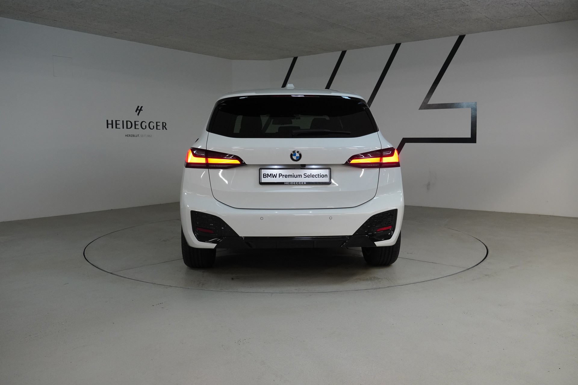 BMW 223d Active Tourer xDrive M Sport DKG-image-5