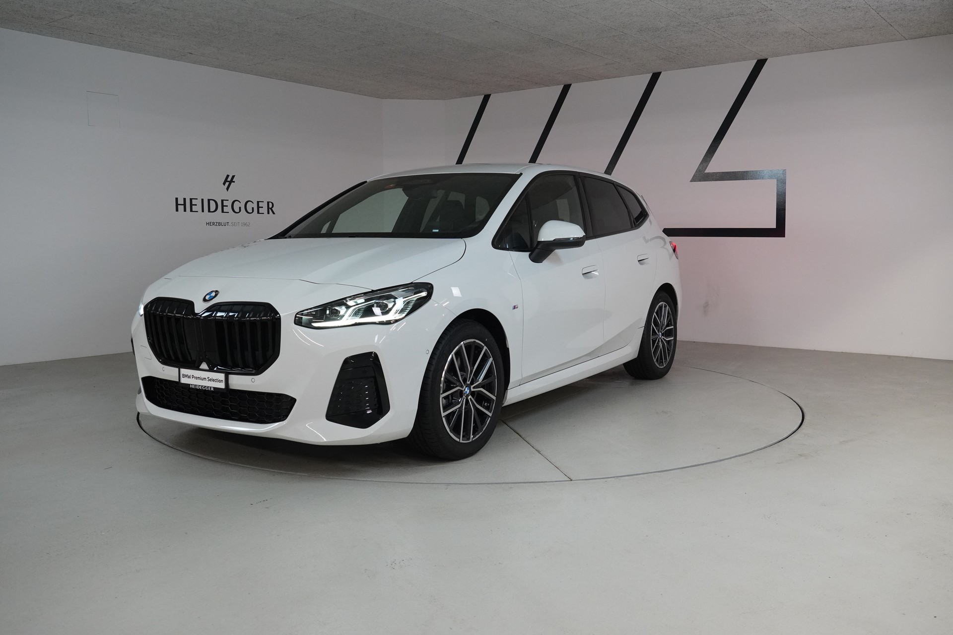 BMW 223d Active Tourer xDrive M Sport DKG-image-0