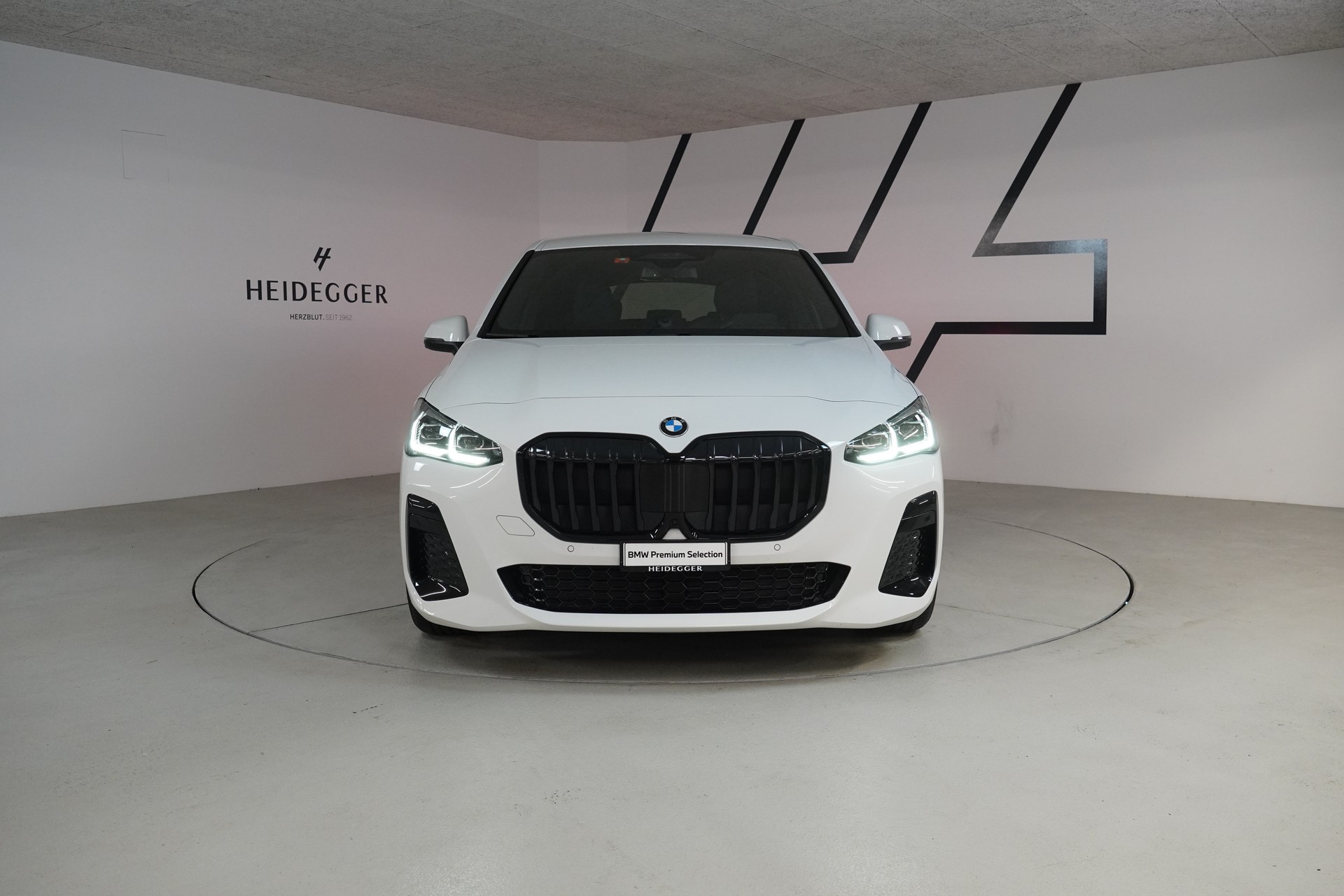 BMW 223d Active Tourer xDrive M Sport DKG-image-1