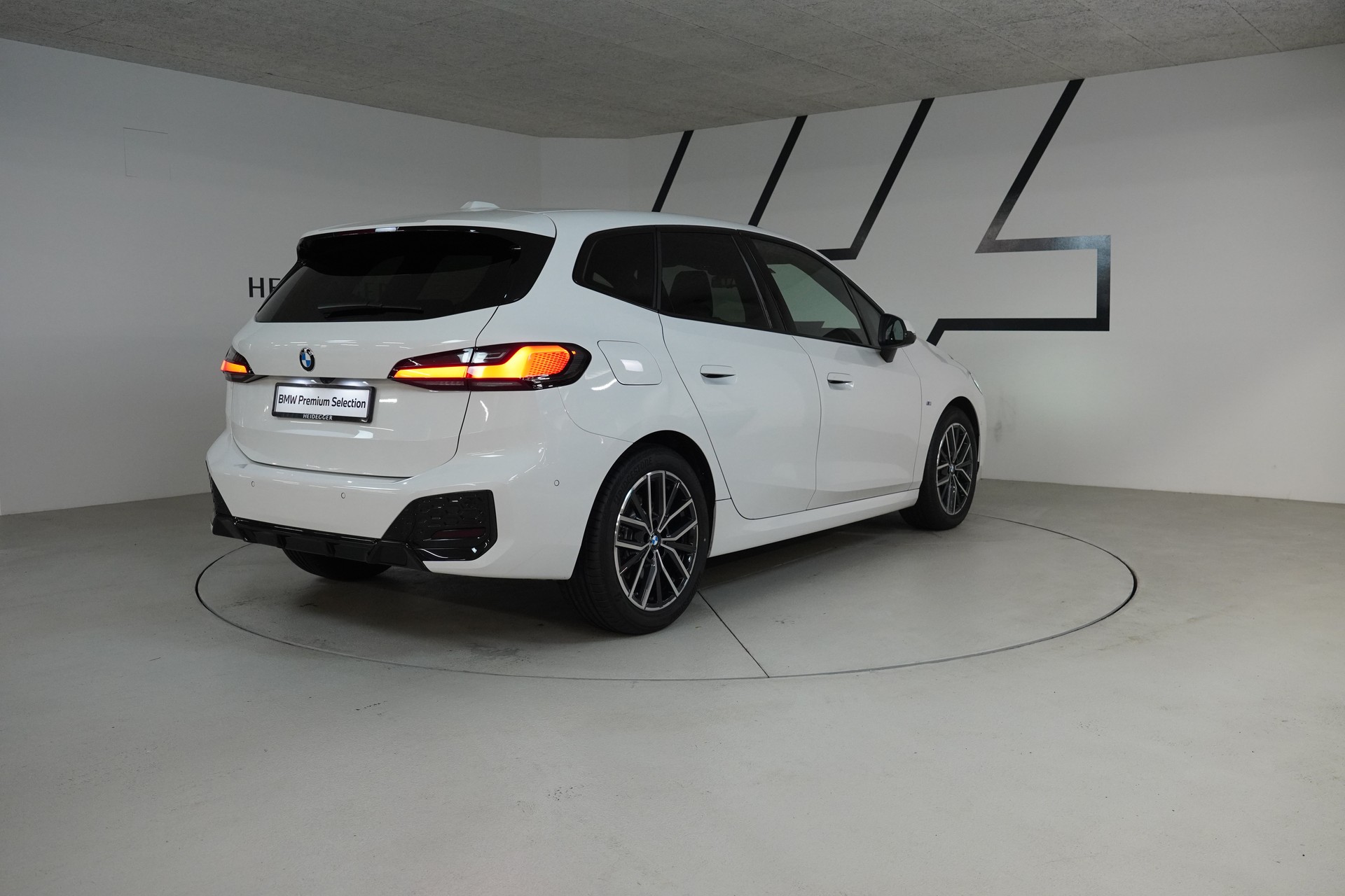 BMW 223d Active Tourer xDrive M Sport DKG-image-6