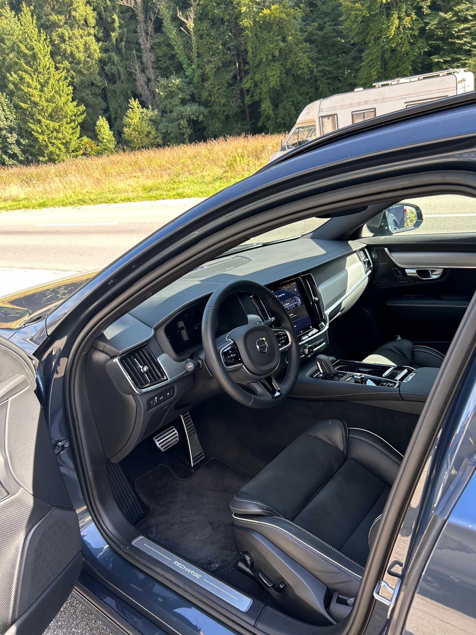 VOLVO V90 T8 eAWD Plug in Hybrid Plus Dark Geartronic-image-9