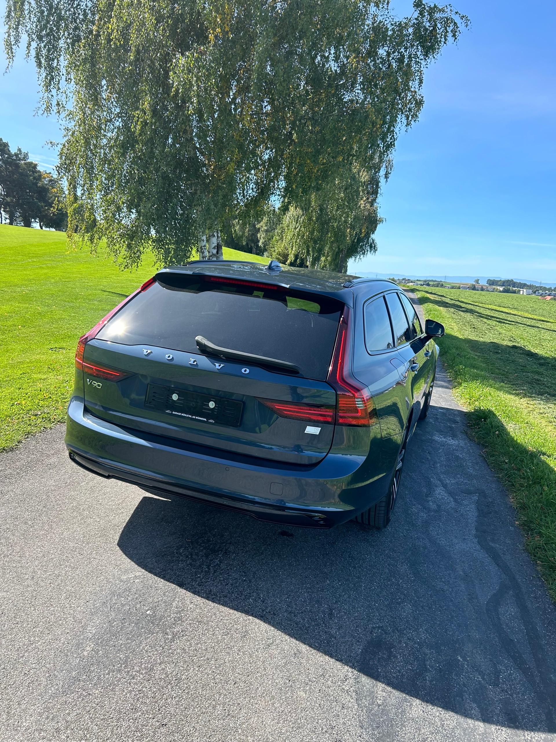 VOLVO V90 T8 eAWD Plug in Hybrid Plus Dark Geartronic-image-7