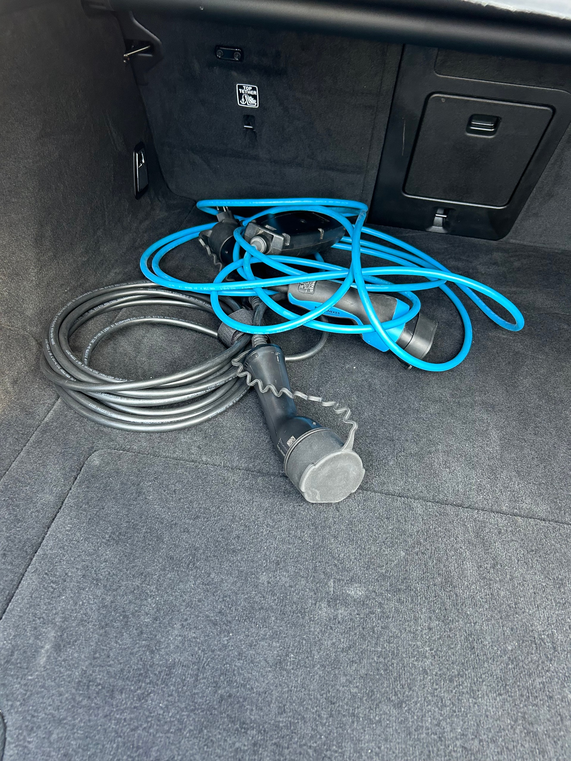 VOLVO V90 T8 eAWD Plug in Hybrid Plus Dark Geartronic-image-14
