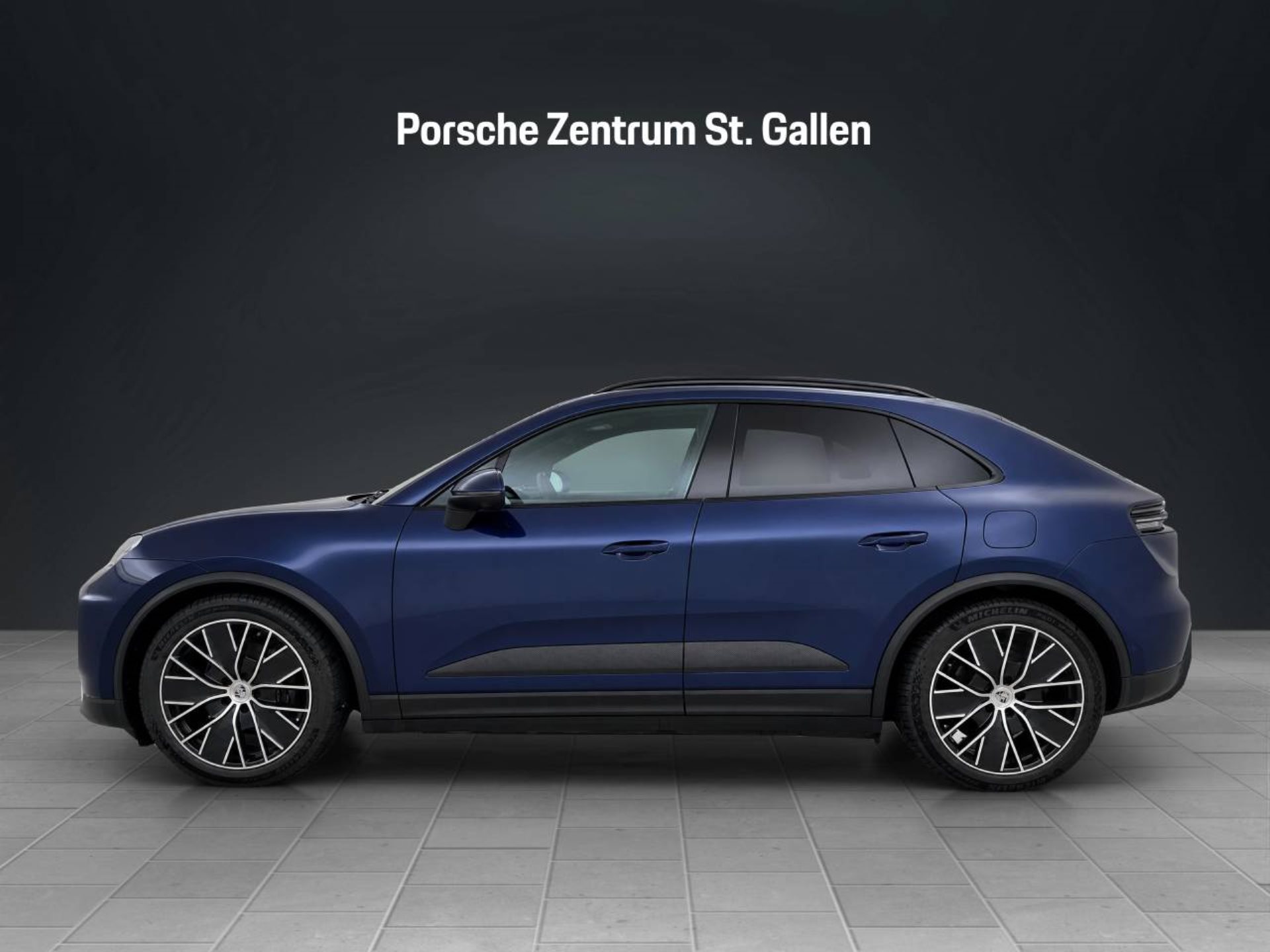 PORSCHE Macan 4-image-1