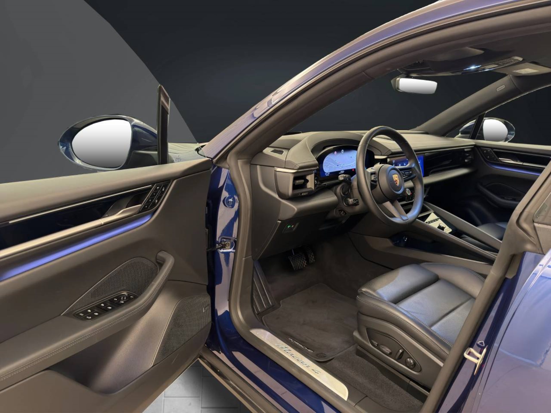 PORSCHE Macan 4-image-3