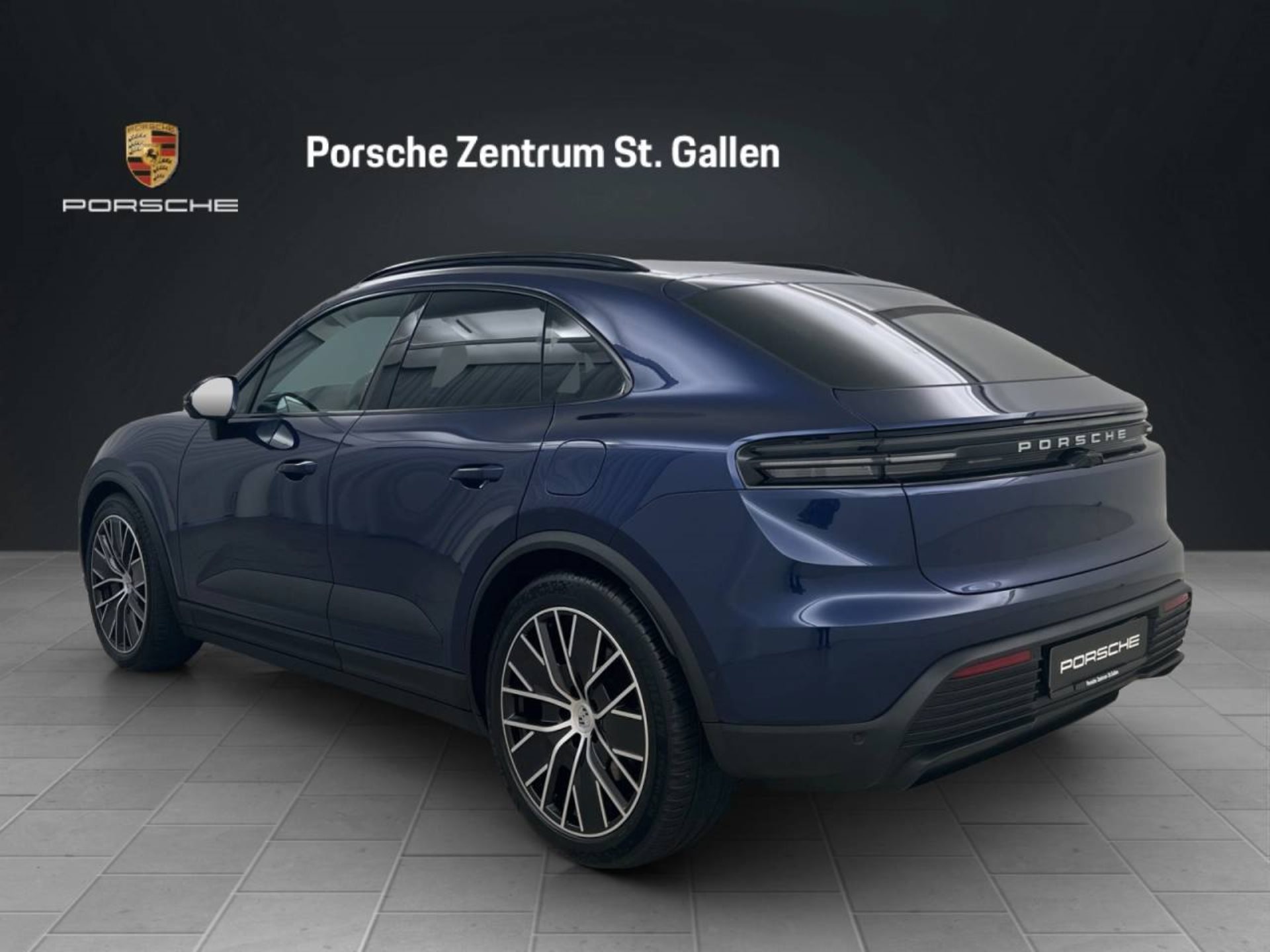 PORSCHE Macan 4-image-5