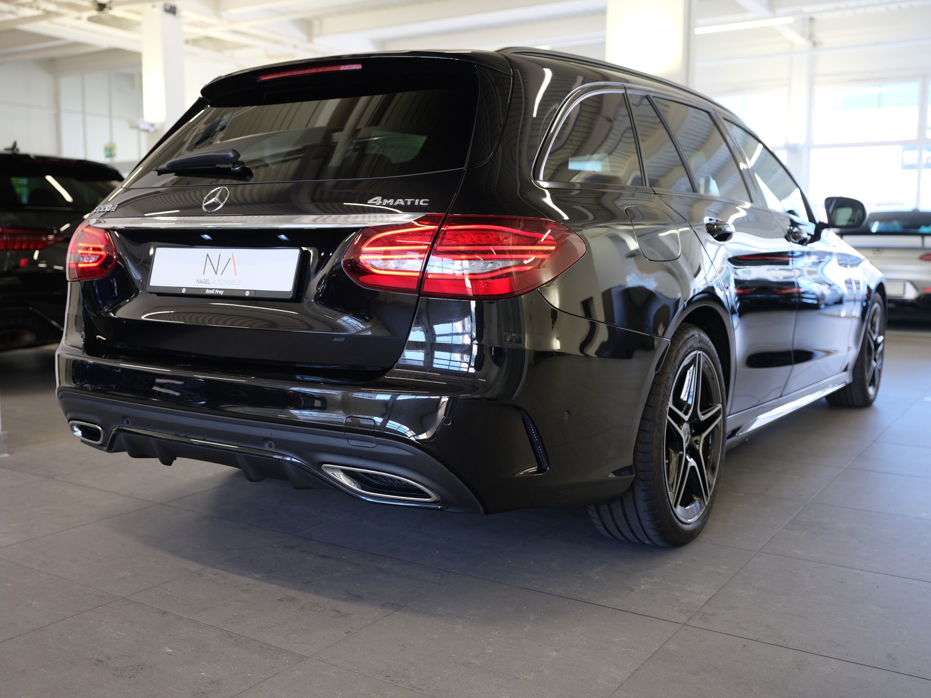 MERCEDES-BENZ C 220 d Swiss Star AMG Line 4M 9G-Tronic-image-6