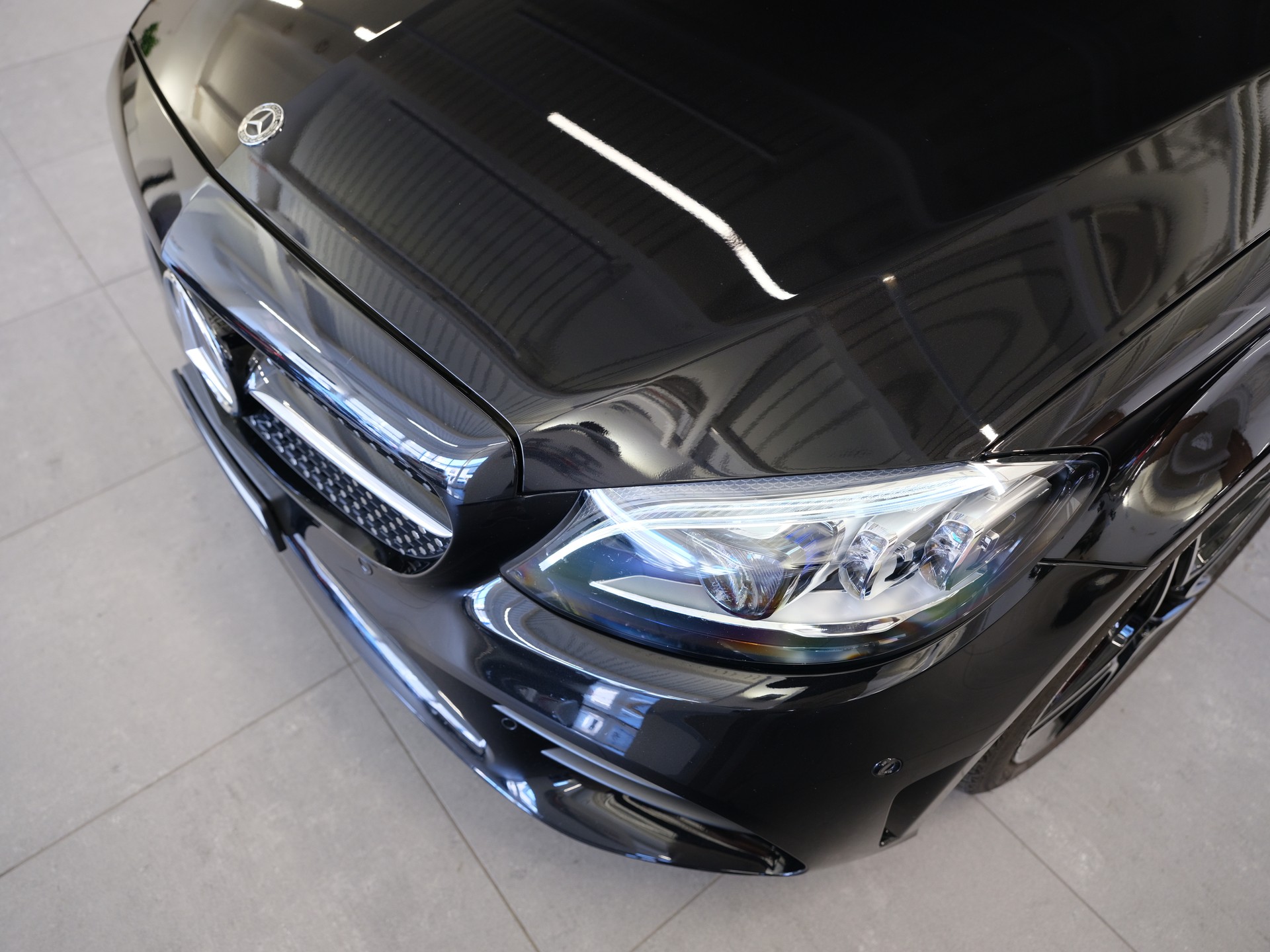 MERCEDES-BENZ C 220 d Swiss Star AMG Line 4M 9G-Tronic-image-10