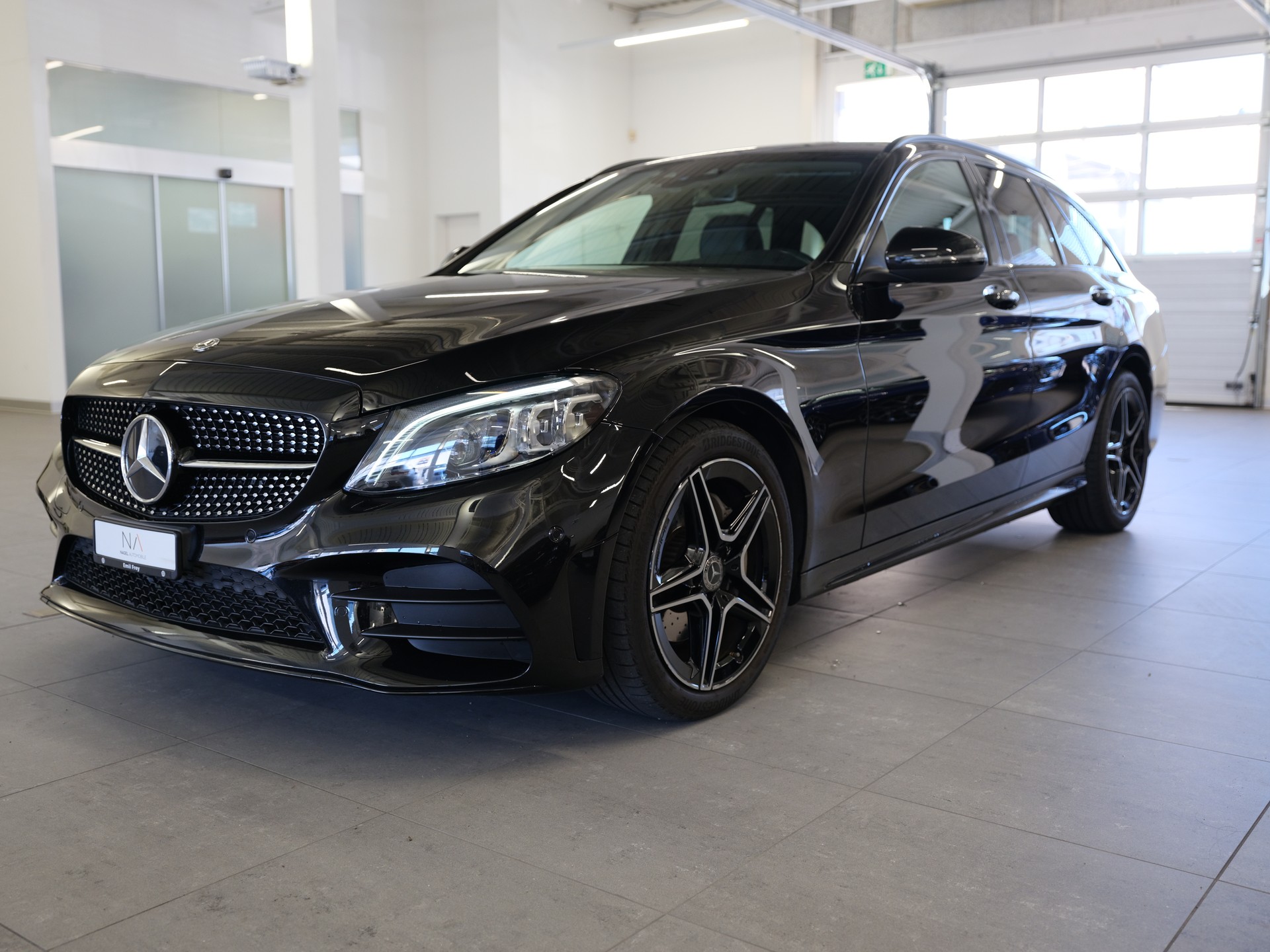 MERCEDES-BENZ C 220 d Swiss Star AMG Line 4M 9G-Tronic-image-3