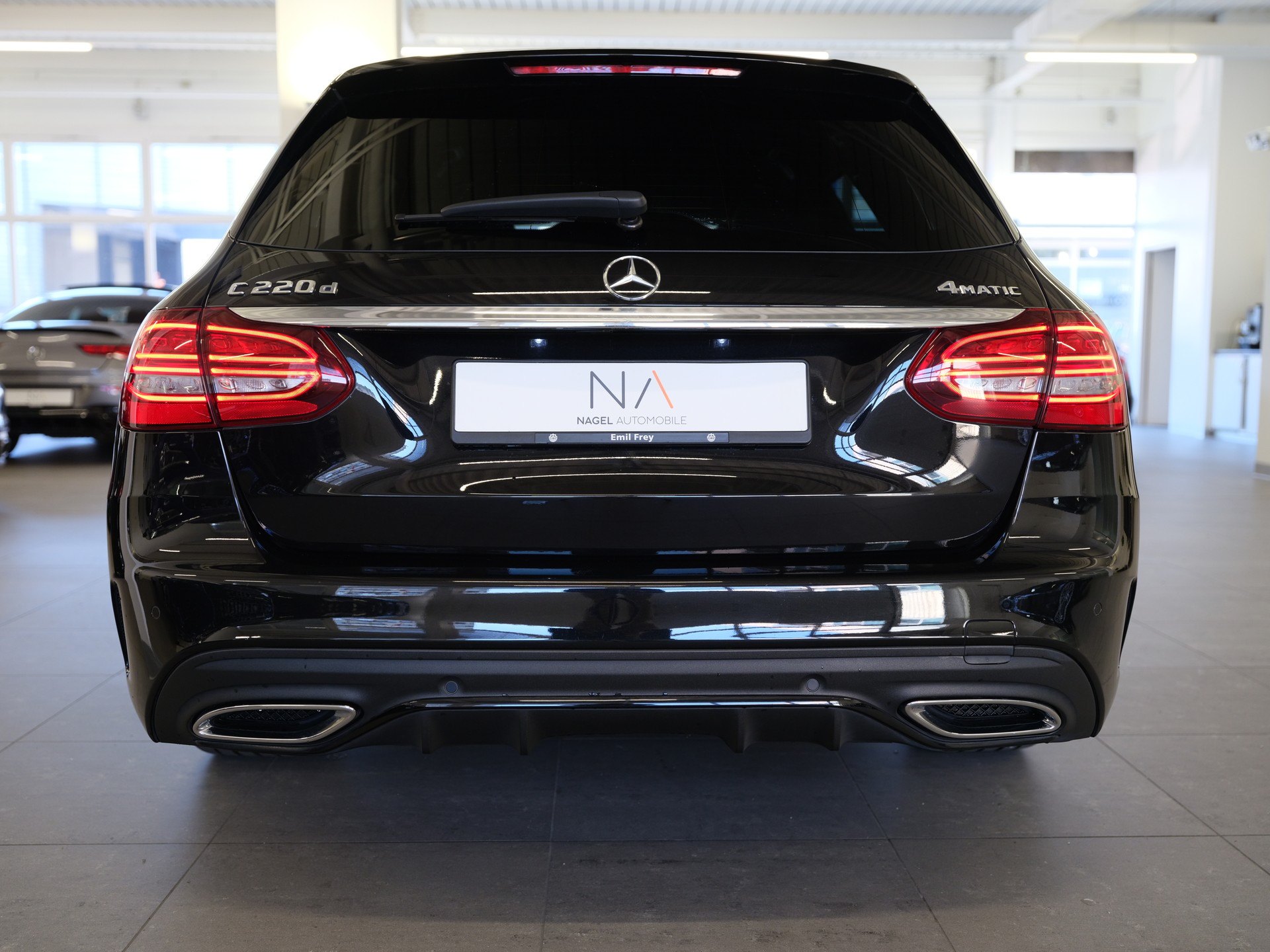MERCEDES-BENZ C 220 d Swiss Star AMG Line 4M 9G-Tronic-image-5