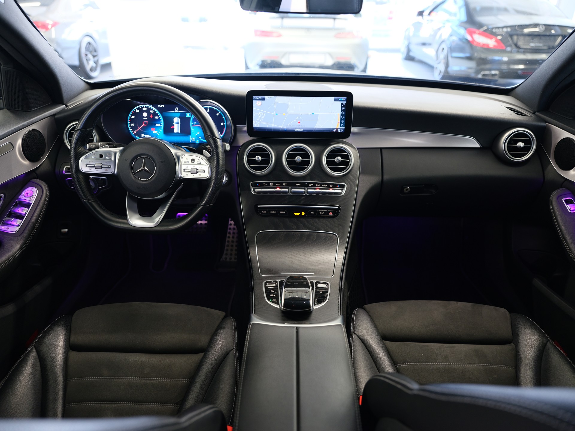 MERCEDES-BENZ C 220 d Swiss Star AMG Line 4M 9G-Tronic-image-23