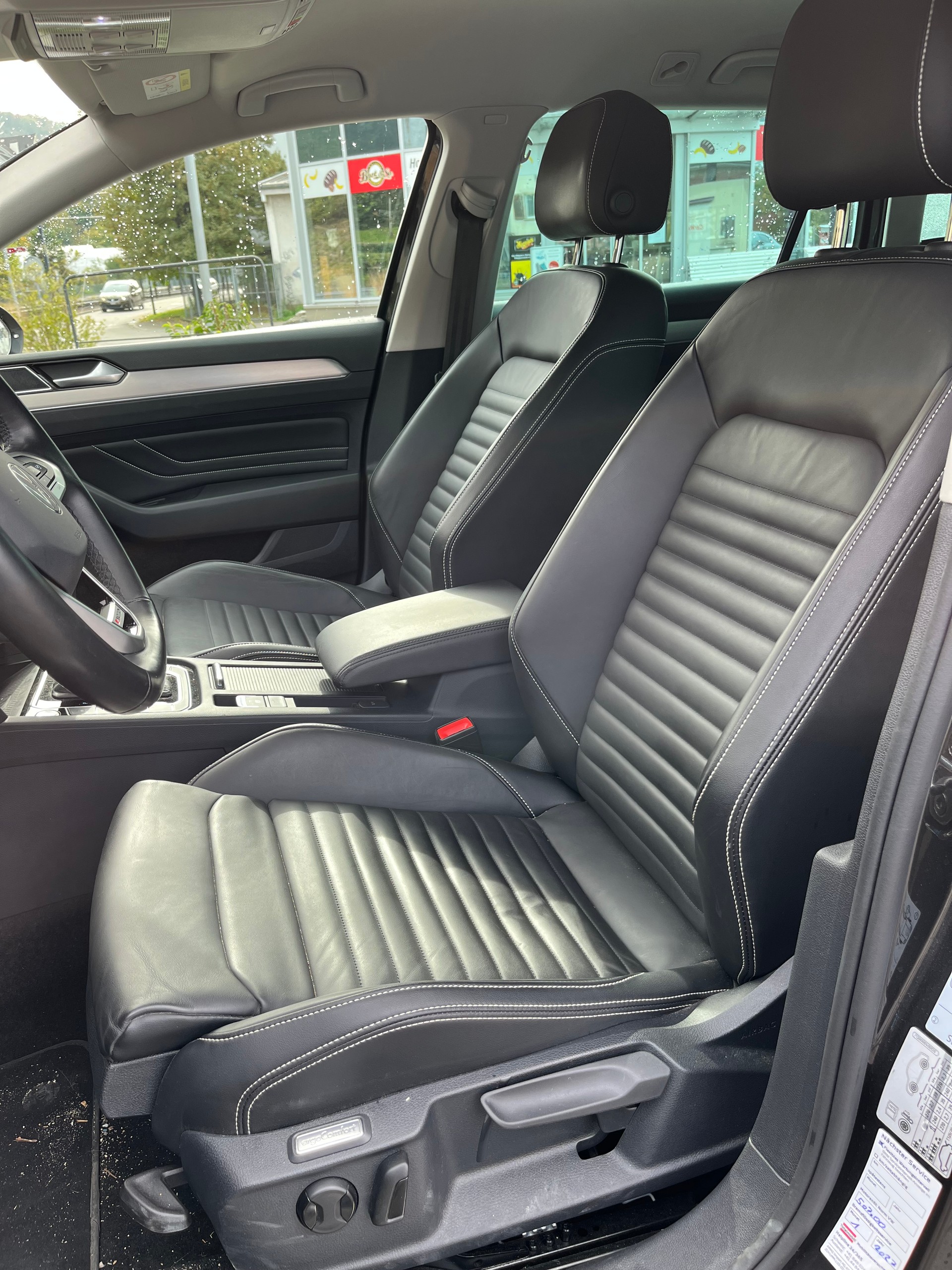 VW Passat 2.0 TDI BMT Elegance 4Motion DSG-image-4