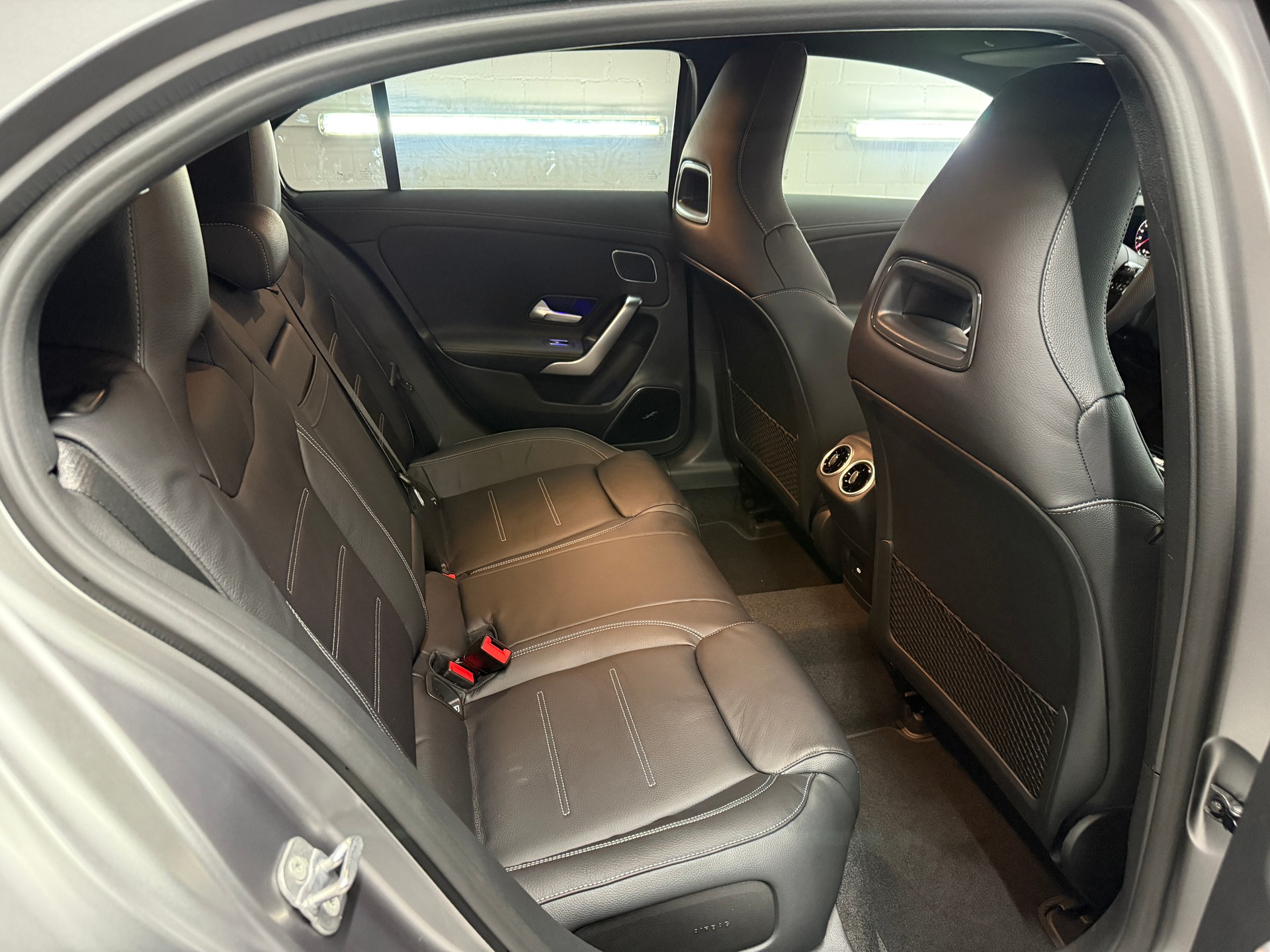 MERCEDES-BENZ A 250 4MATIC Kompaktlimousine-image-8