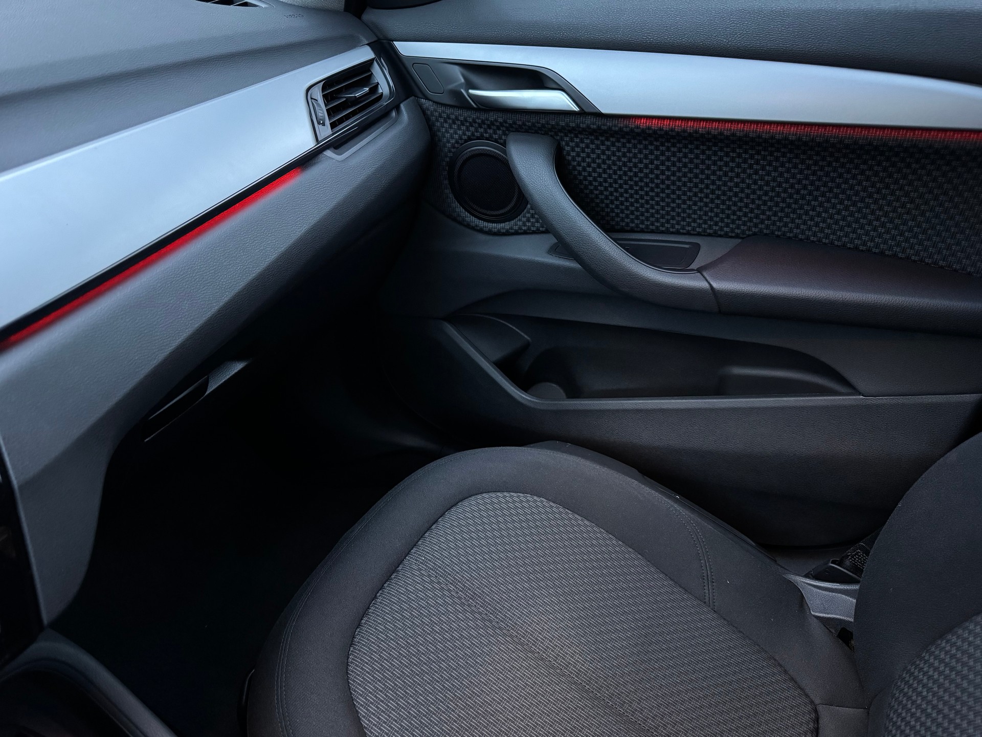 BMW X1 xDrive 18d Steptronic-image-14