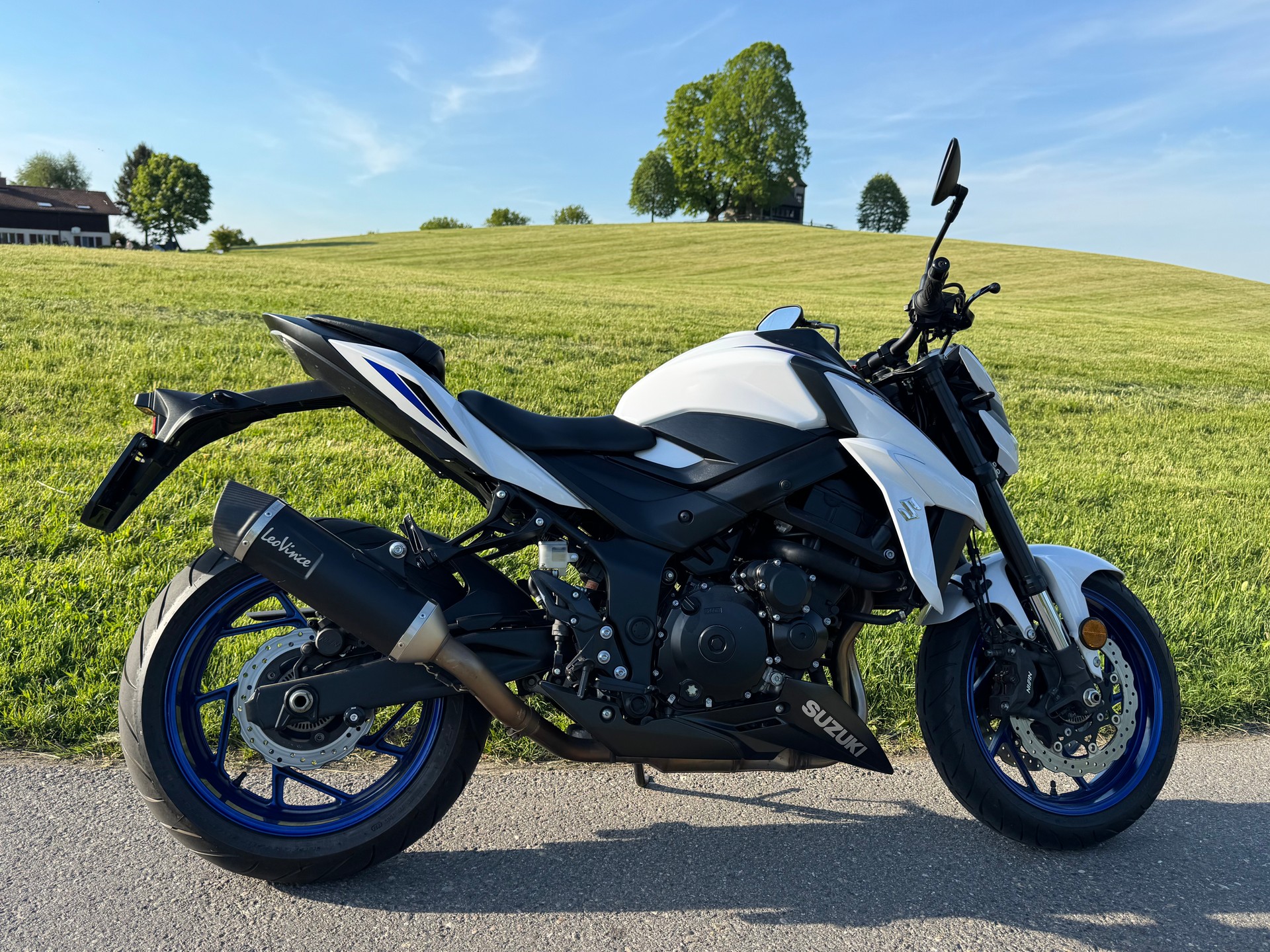 SUZUKI GSX-S 750 ABS-image-1