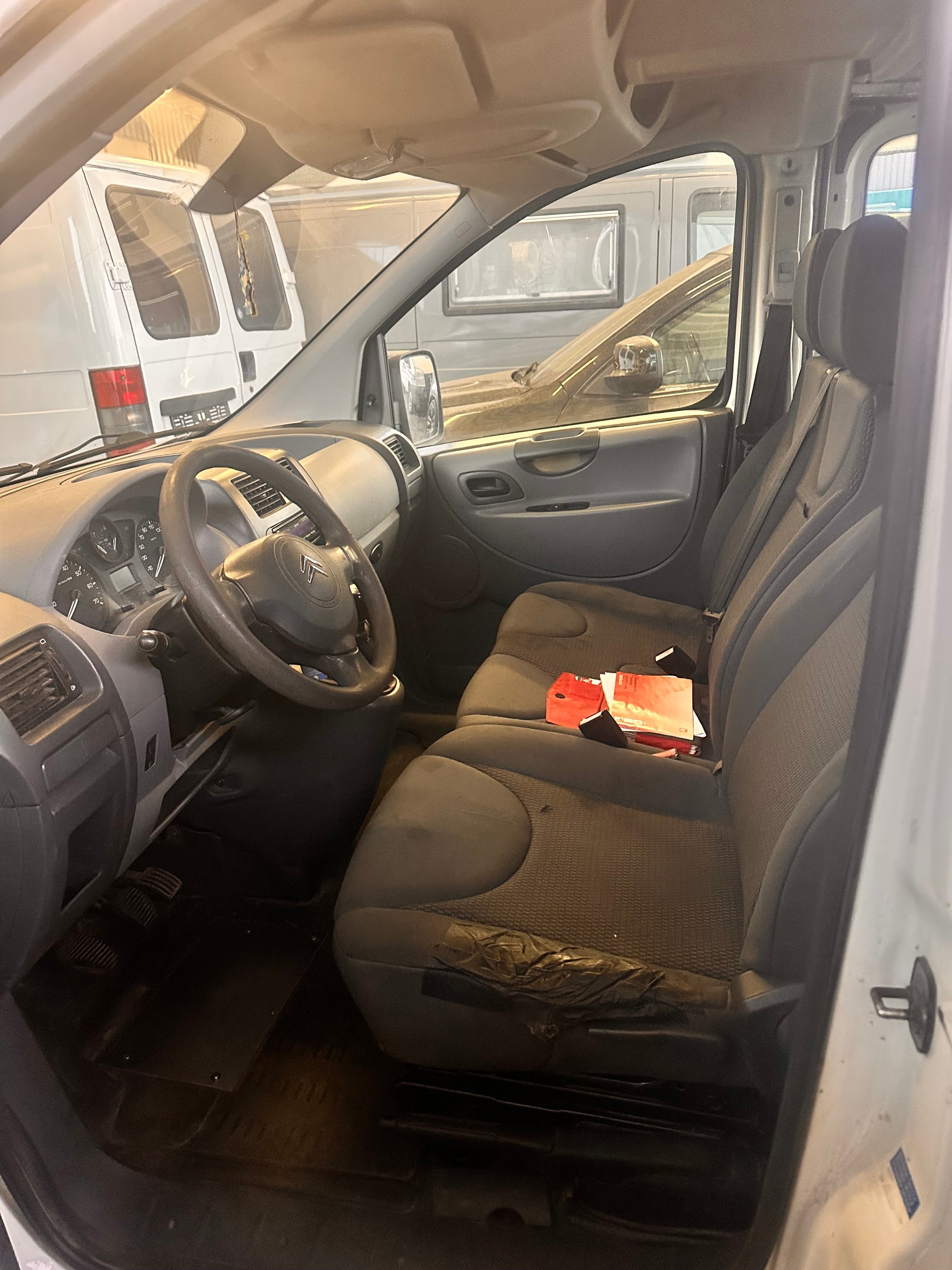 CITROEN Jumpy 1.6 HDi L1H1-image-12