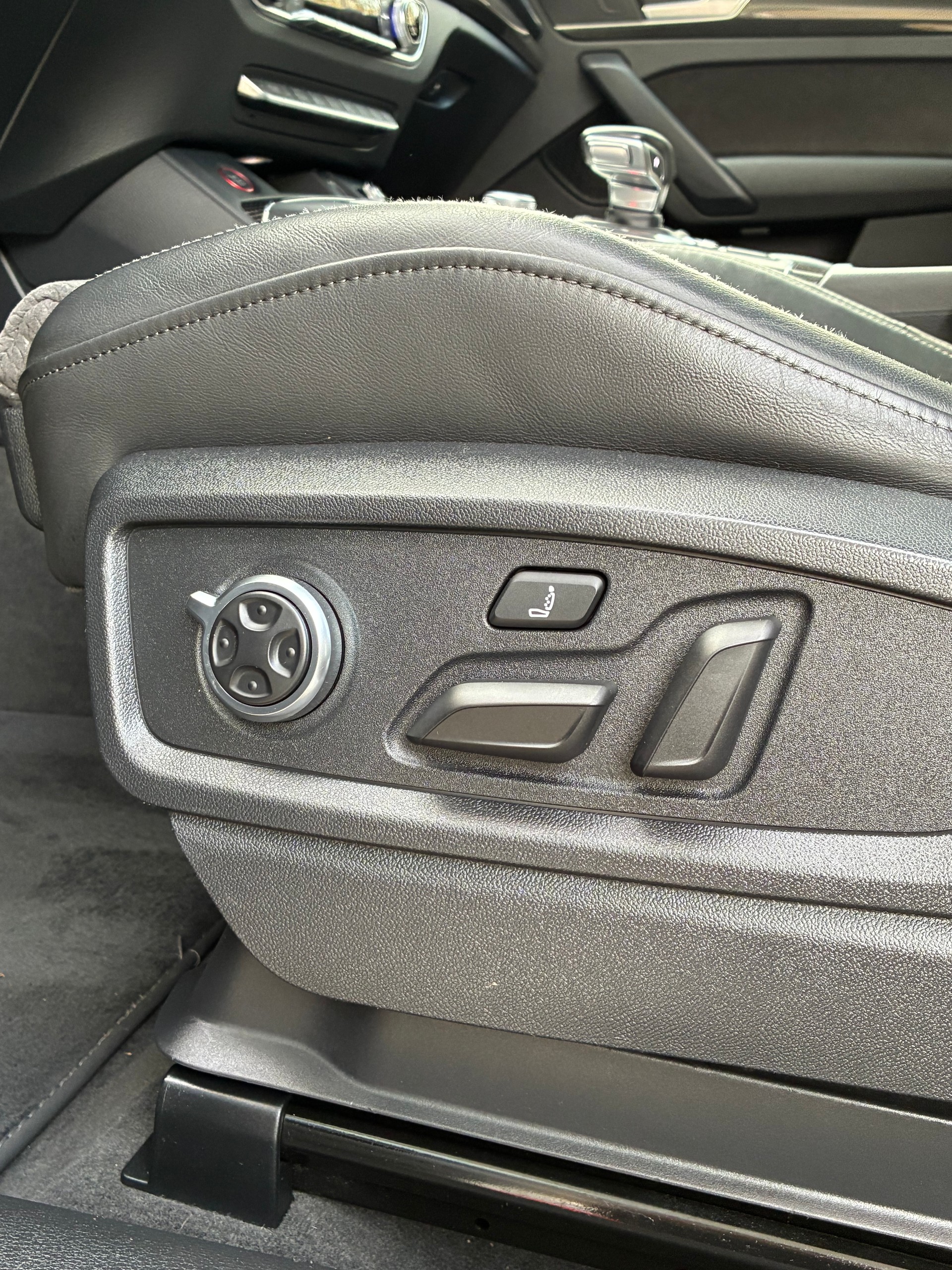 AUDI SQ5 3.0 TFSI quattro S-tronic-image-14