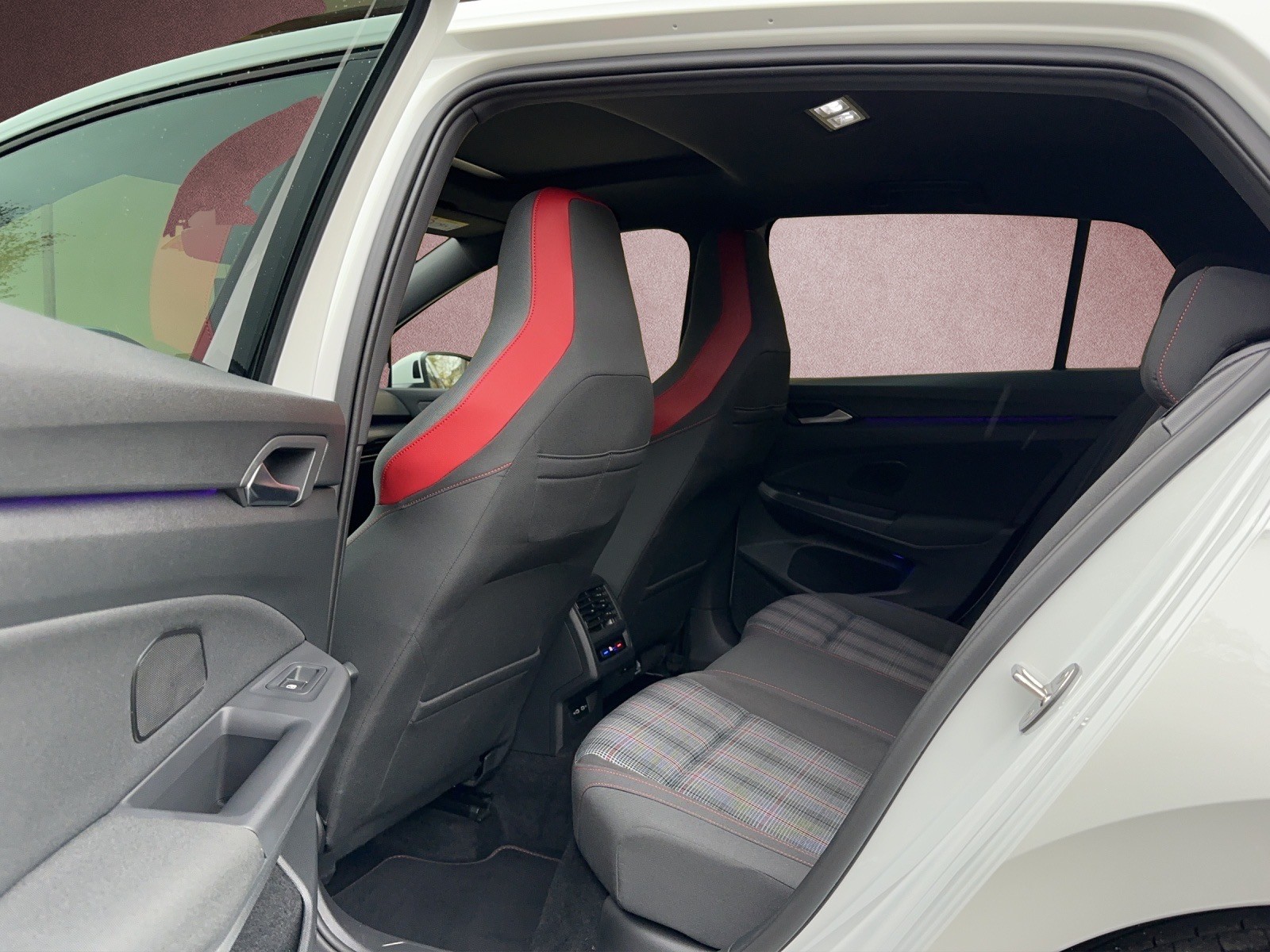 VW Golf 2.0 TSI GTI DSG-image-9