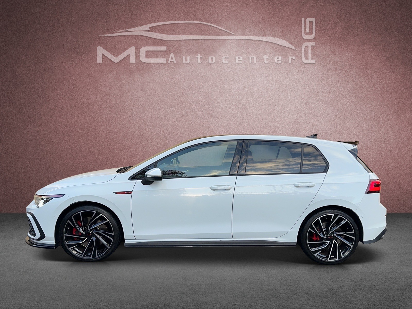 VW Golf 2.0 TSI GTI DSG-image-1