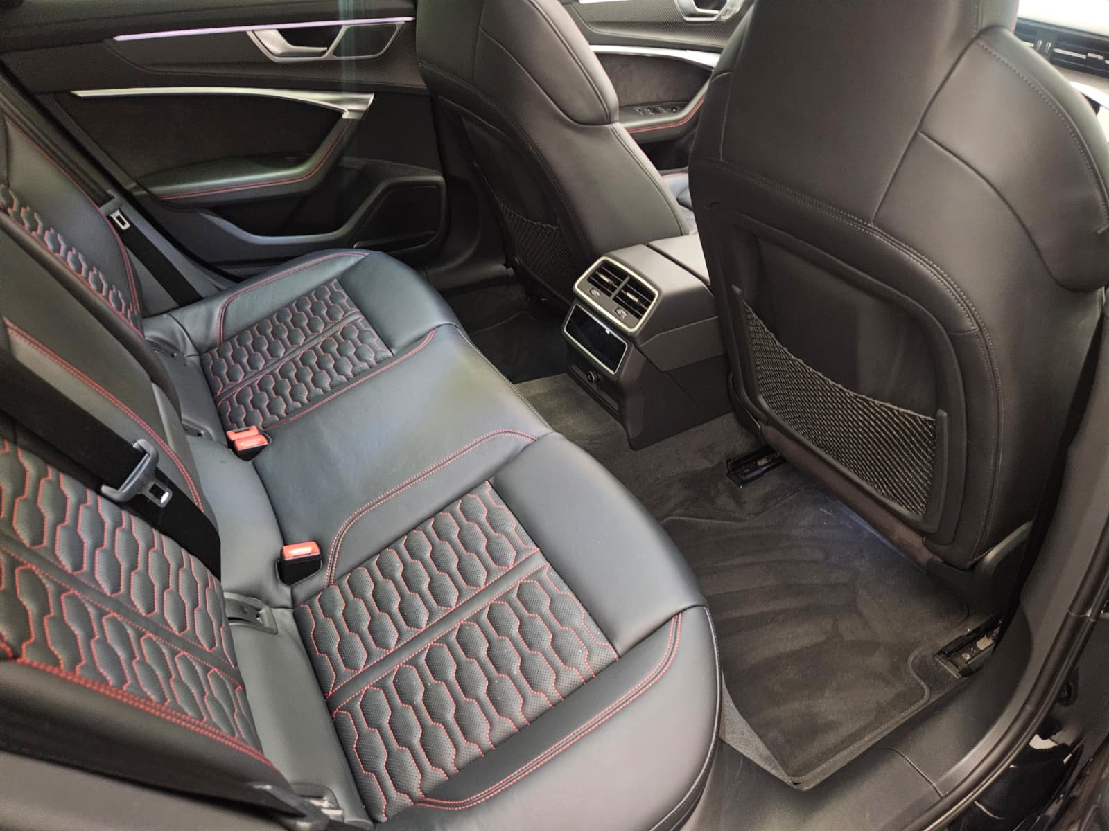 AUDI RS6 Avant 4.0 TFSI V8 quattro-image-13