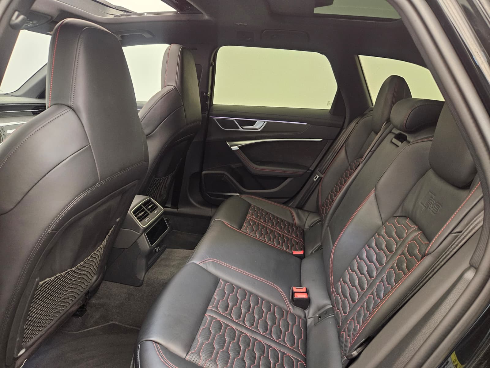 AUDI RS6 Avant 4.0 TFSI V8 quattro-image-12