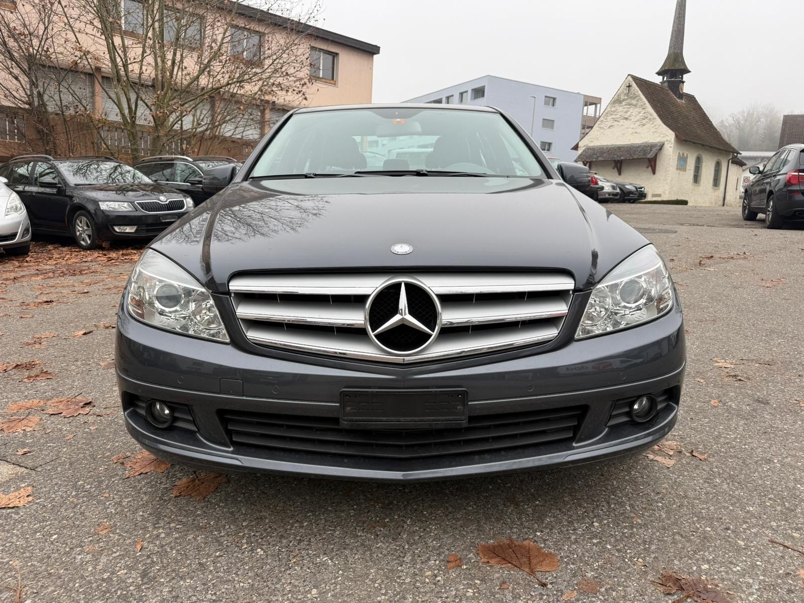 MERCEDES-BENZ C 200 CGI BlueEfficiency Automatic-image-0