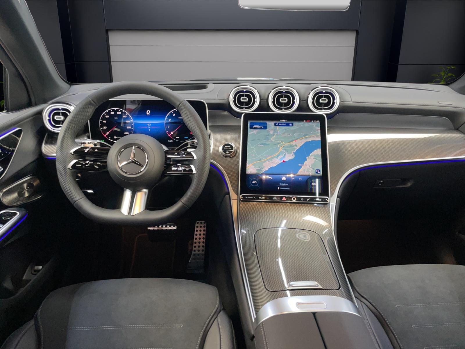 MERCEDES-BENZ GLC 200 4MATIC AMG Line-image-5