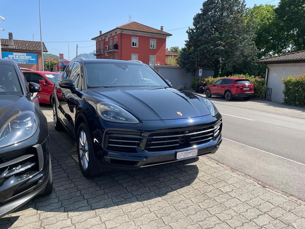 PORSCHE Cayenne E-Hybrid-image-2