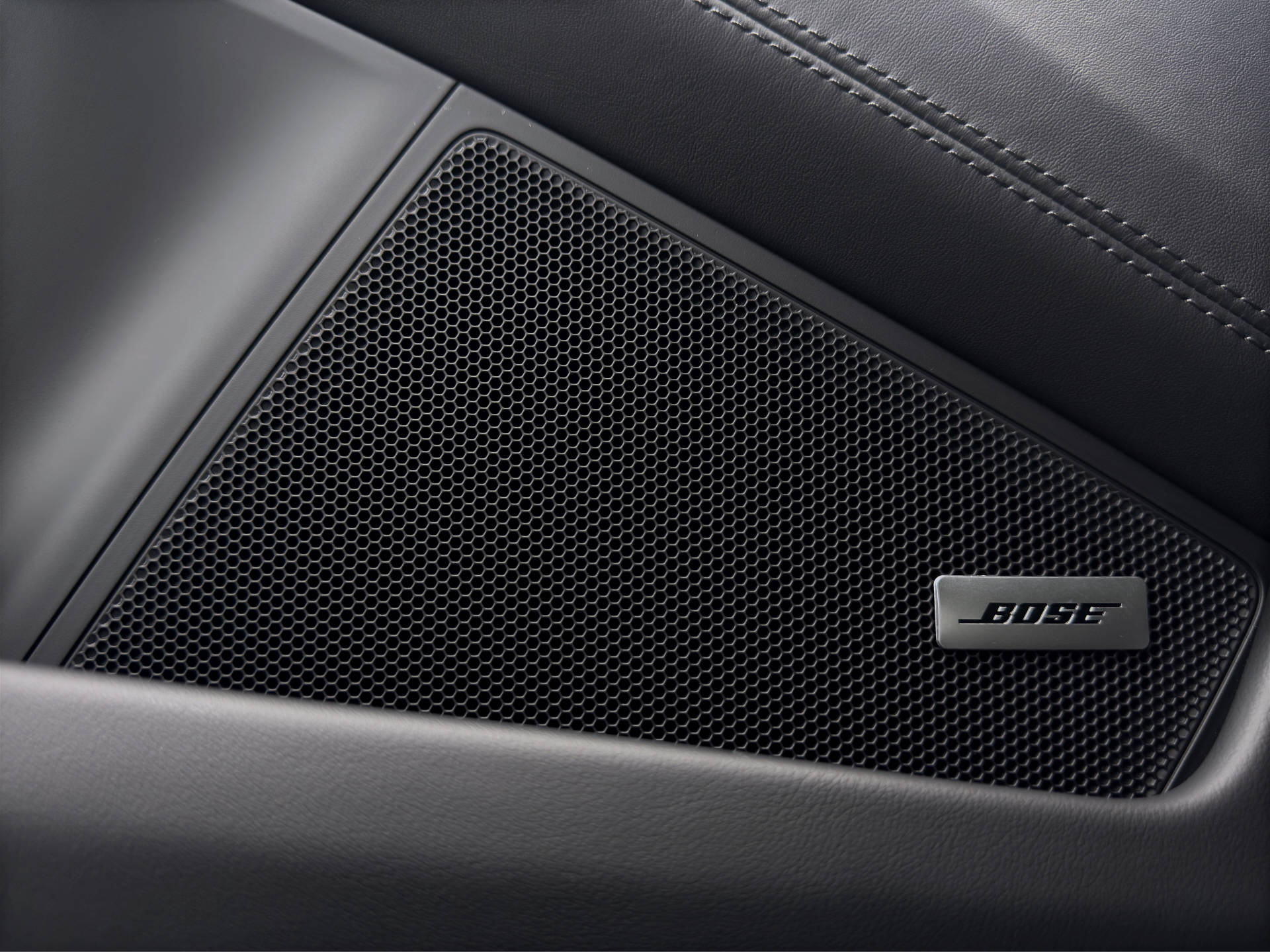 PORSCHE 911 Carrera-image-12