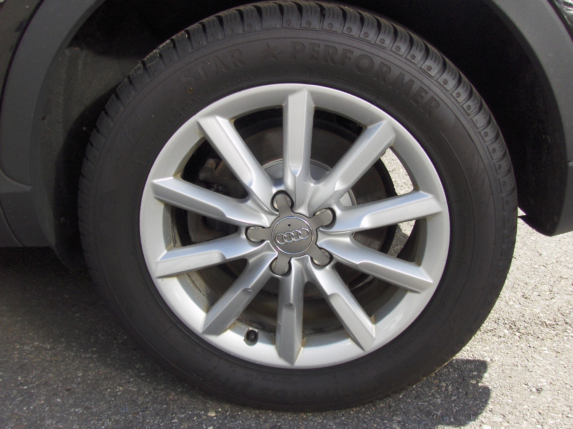 AUDI Q3 2.0 TFSI quattro S-tronic-image-14