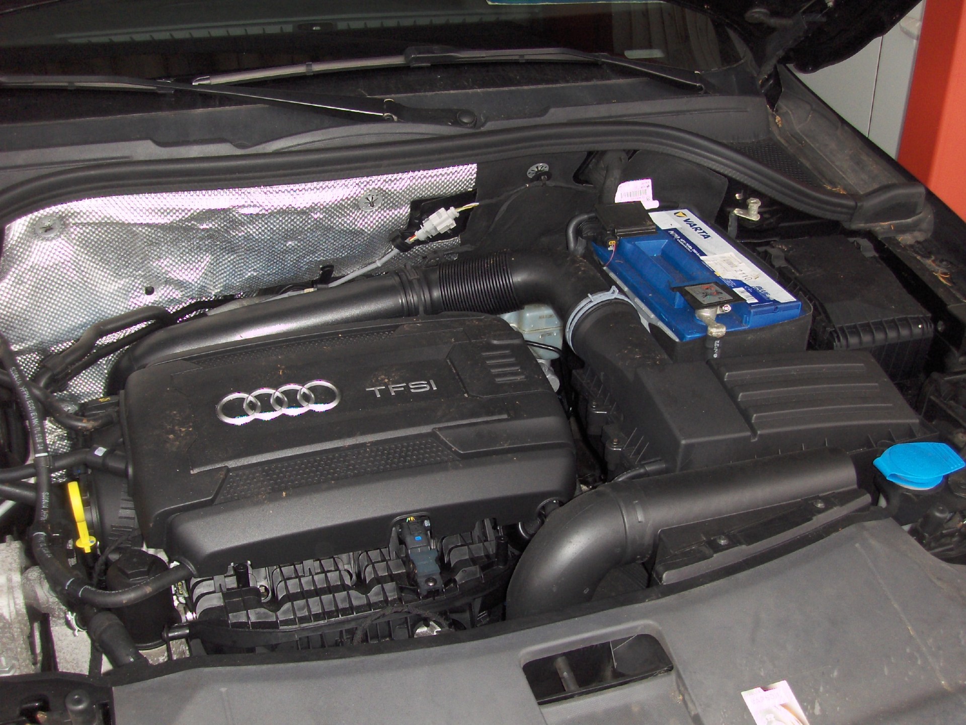 AUDI Q3 2.0 TFSI quattro S-tronic-image-12