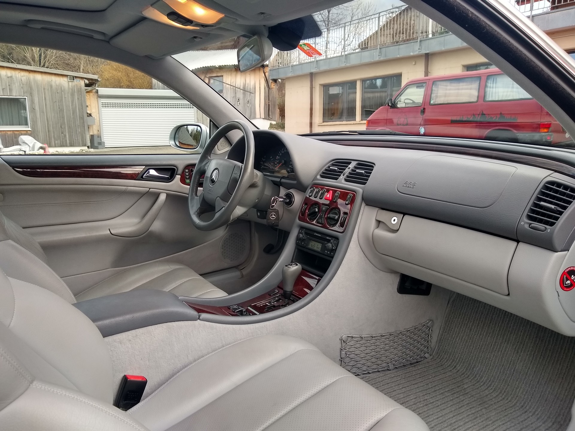 MERCEDES-BENZ CLK 320 Elégance Automatic-image-14