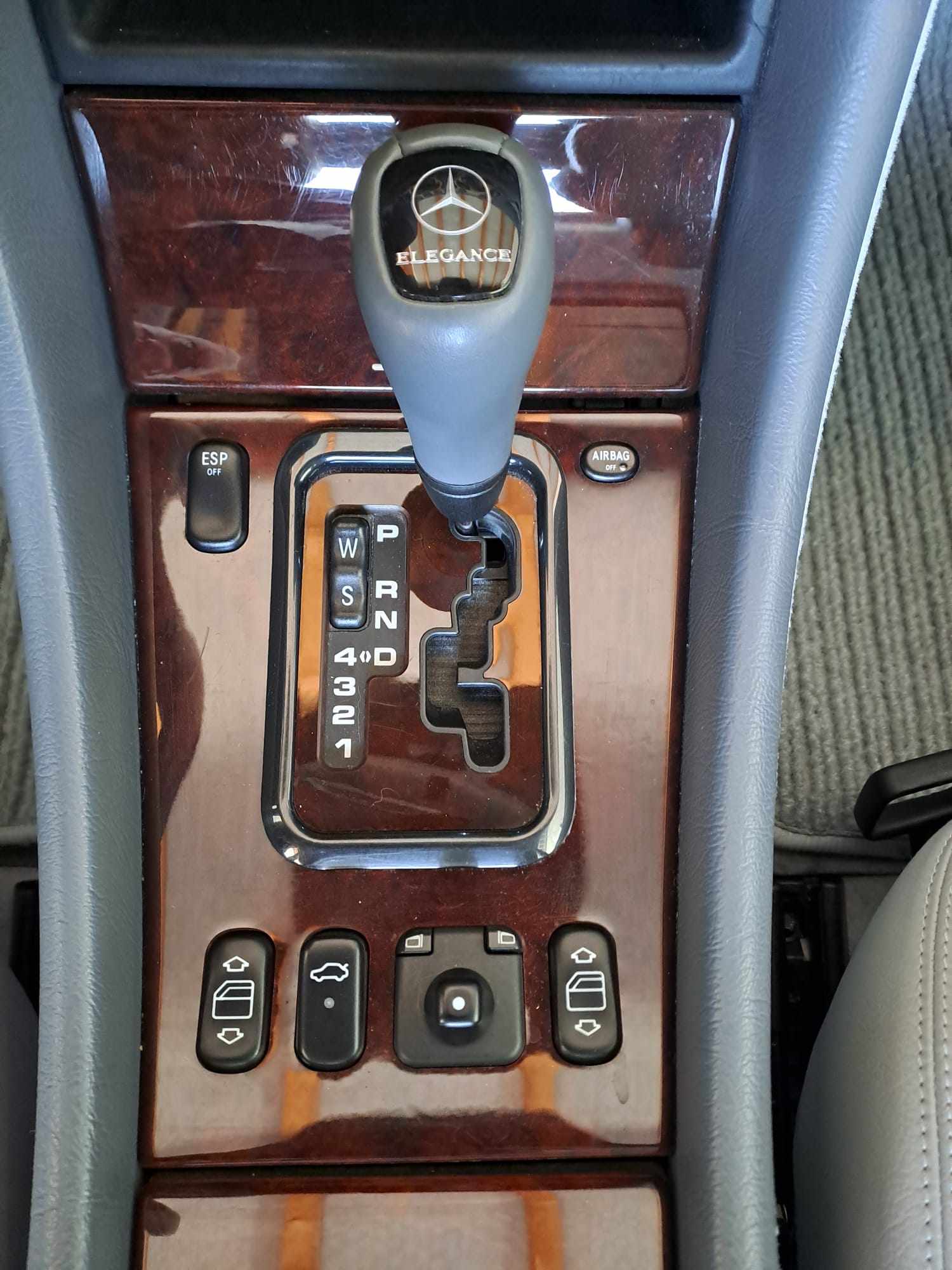 MERCEDES-BENZ CLK 320 Elégance Automatic-image-15