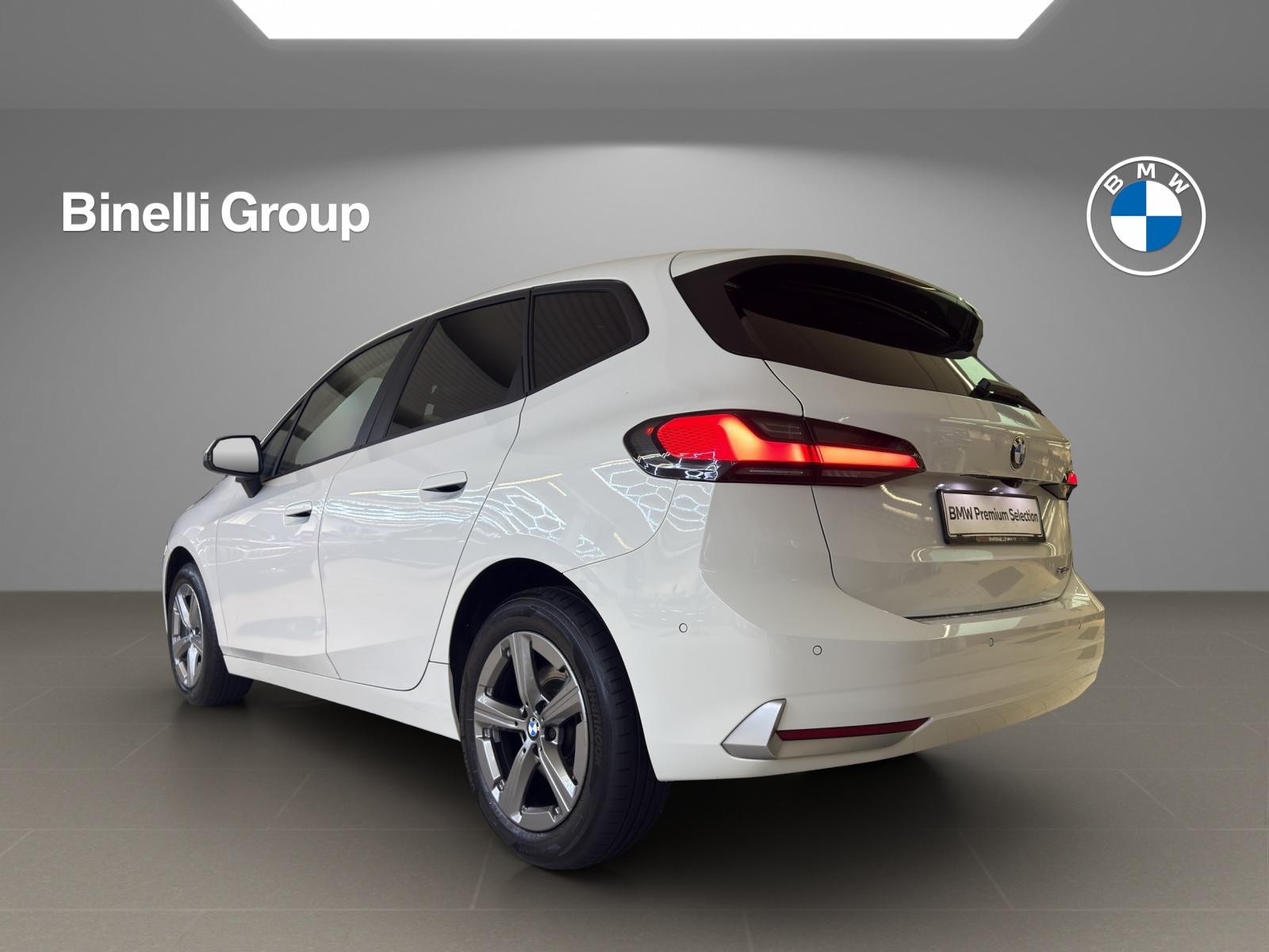 BMW 218d Active Tourer-image-2
