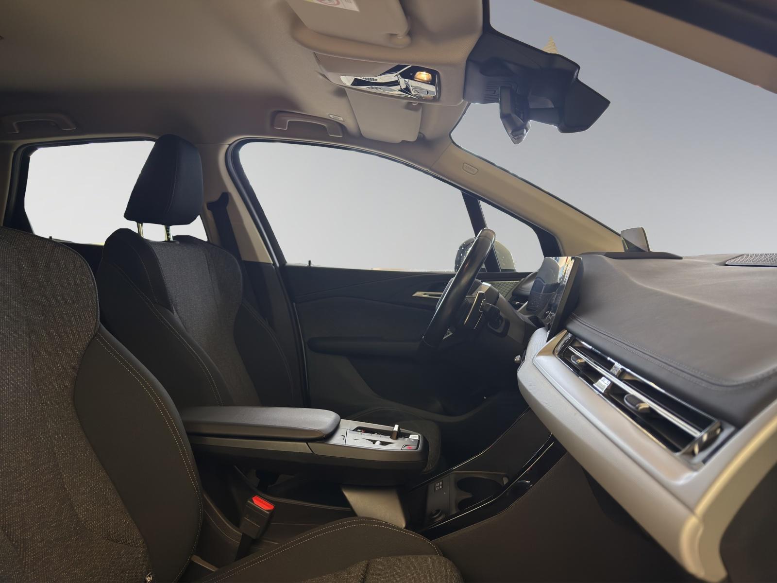 BMW 218d Active Tourer-image-19