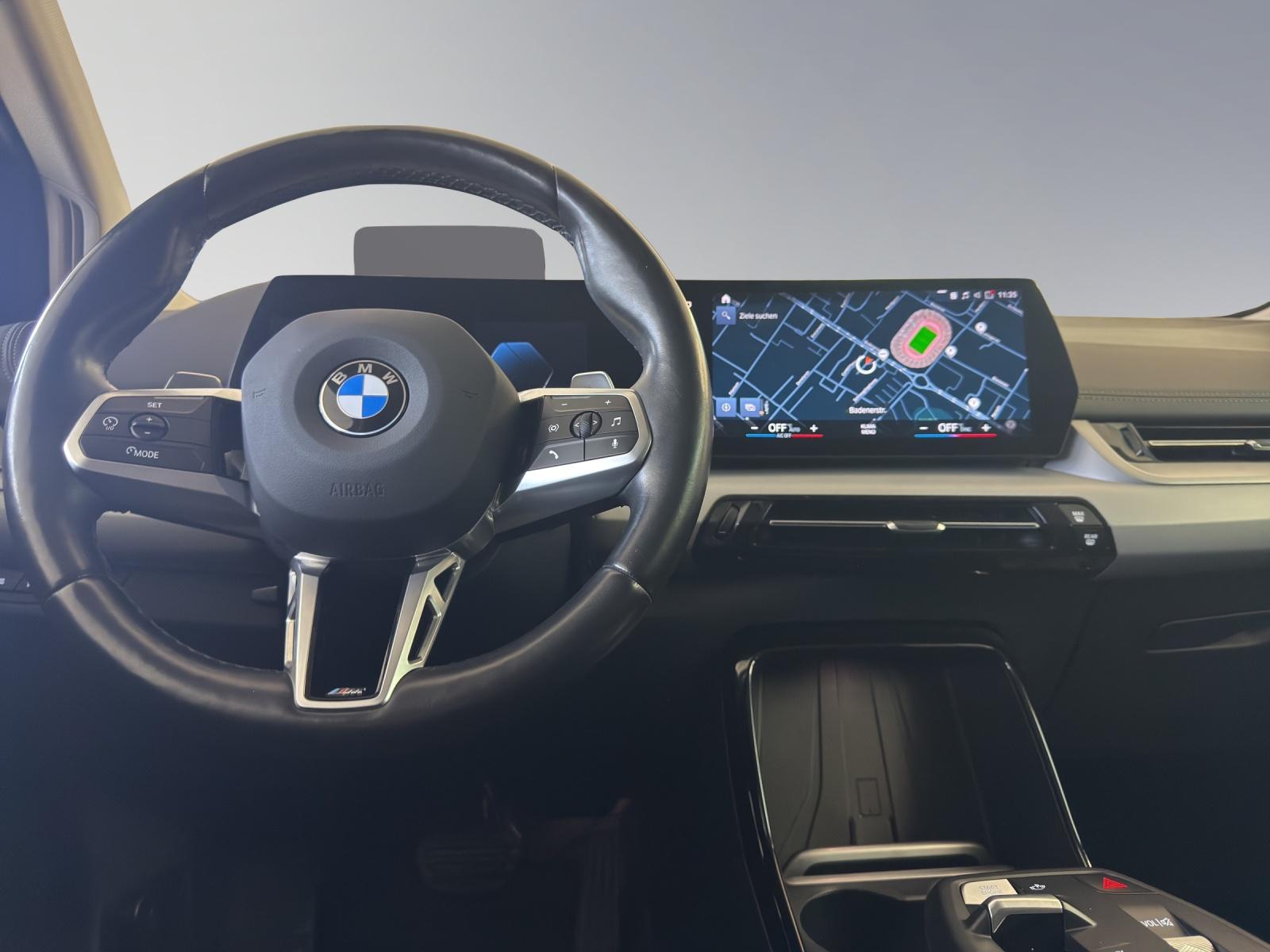 BMW 218d Active Tourer-image-8