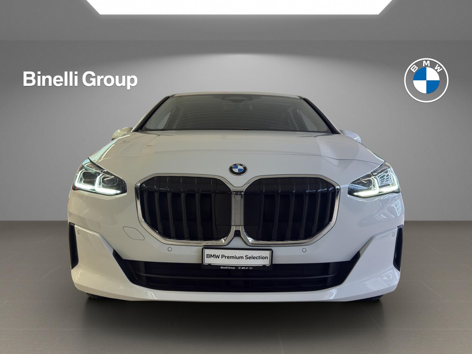 BMW 218d Active Tourer-image-7
