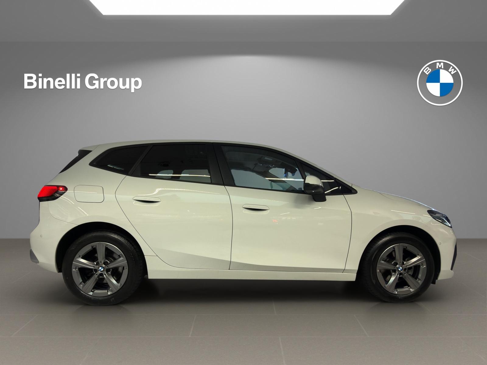 BMW 218d Active Tourer-image-5